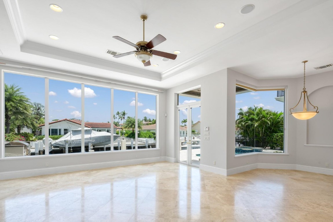 501 Golden Harbour Dr