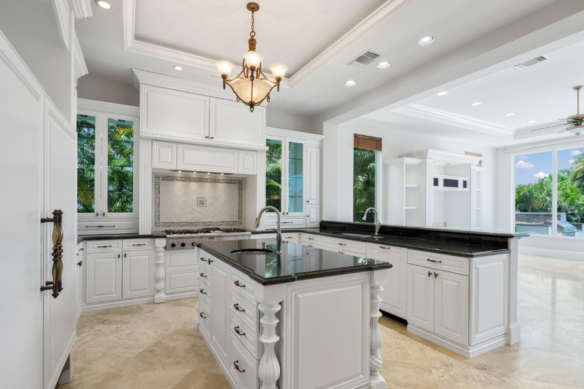 501 Golden Harbour Dr