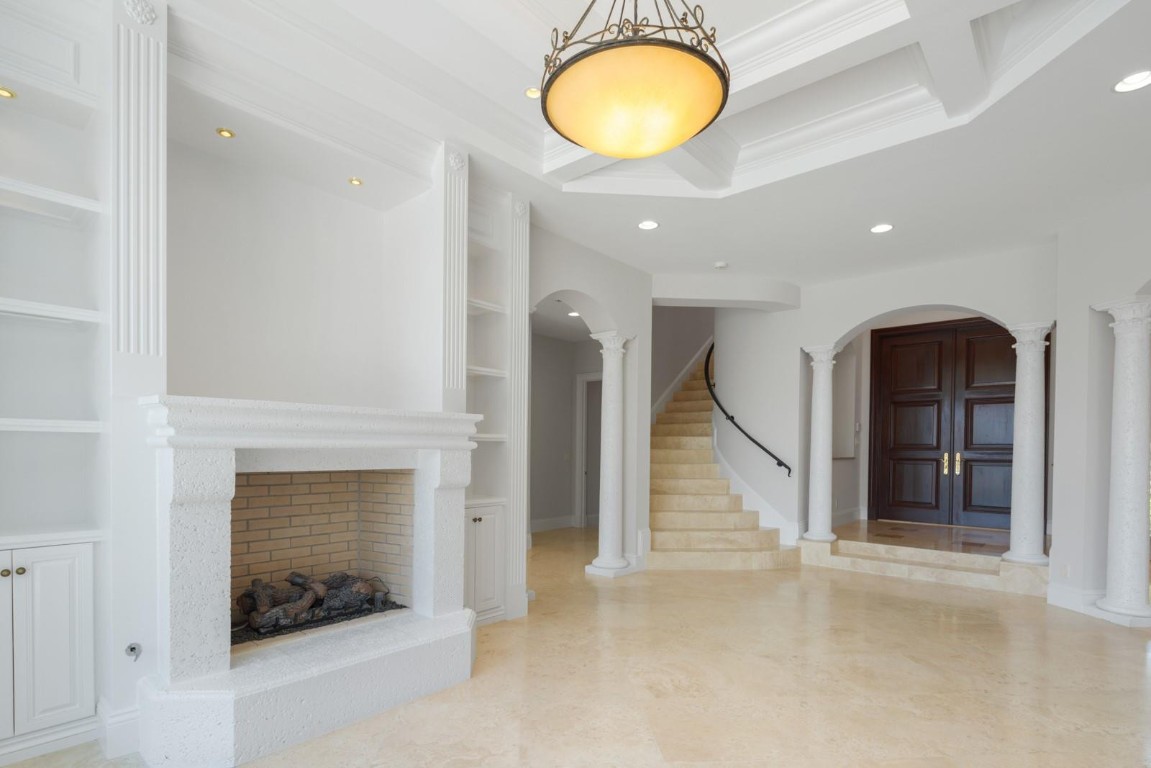 501 Golden Harbour Dr