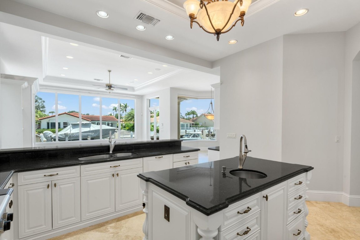 501 Golden Harbour Dr