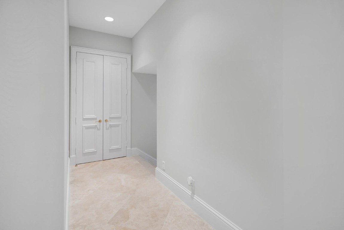 501 Golden Harbour Dr