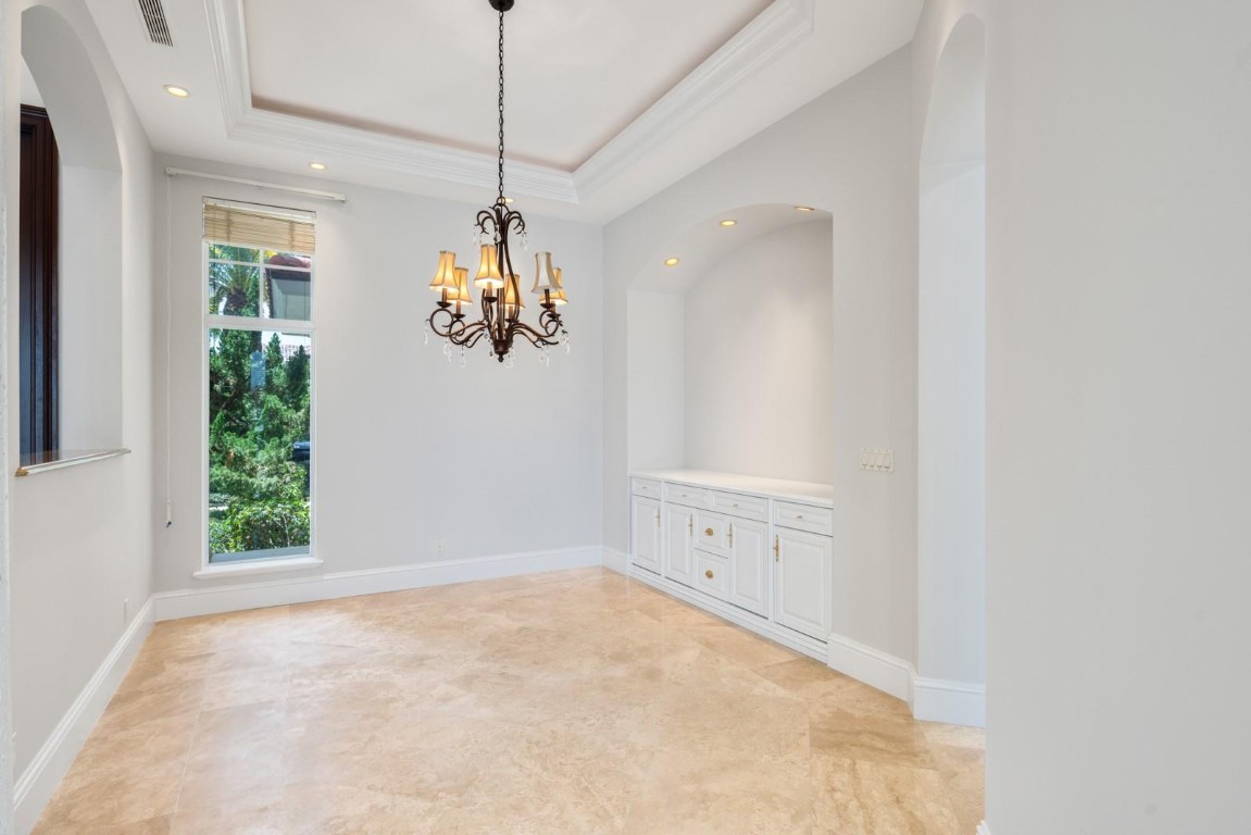 501 Golden Harbour Dr