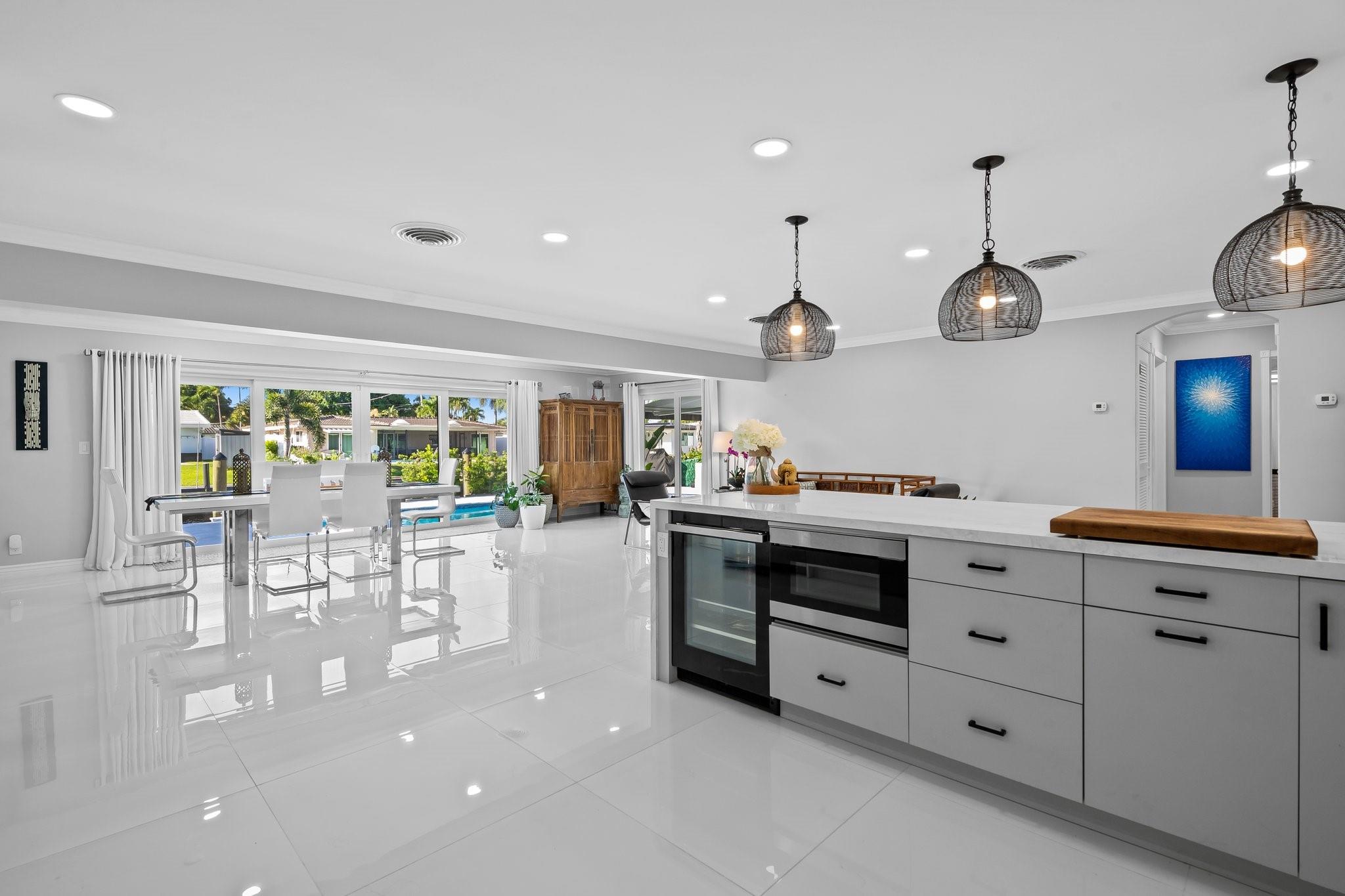 331 SE 9th Ct