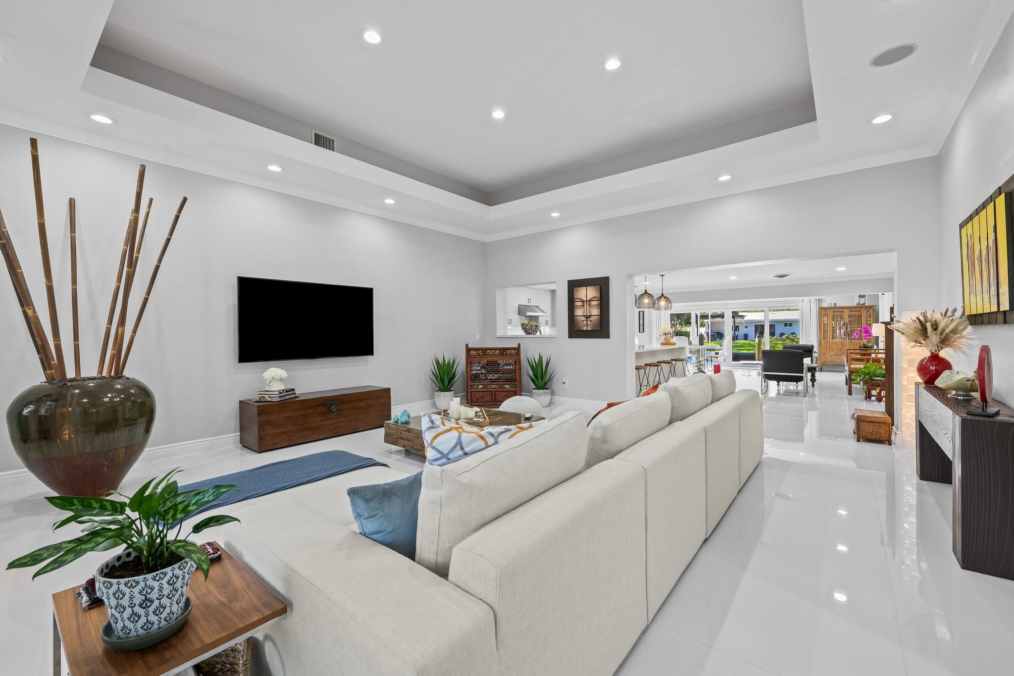 331 SE 9th Ct