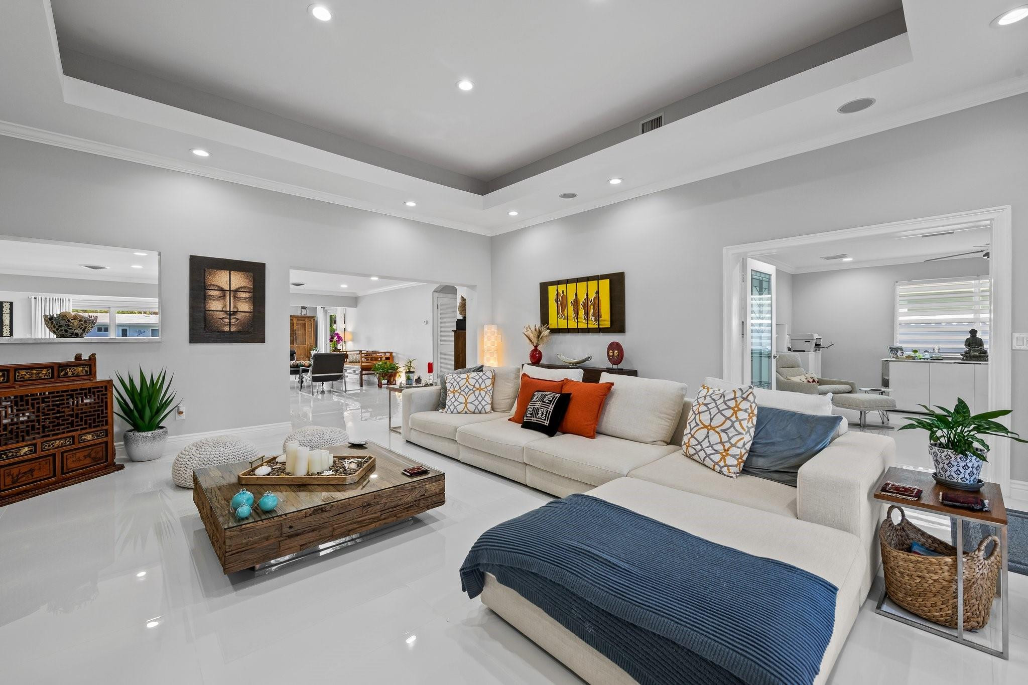 331 SE 9th Ct