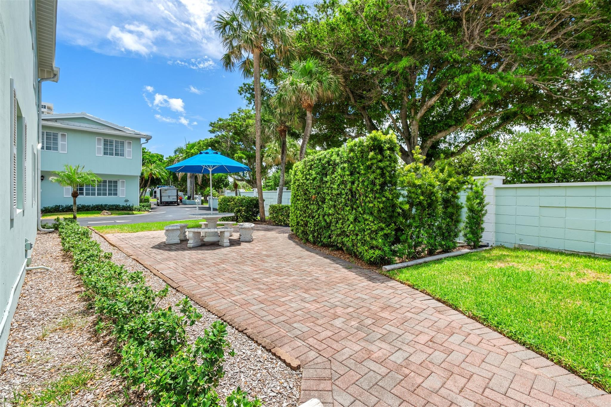 5400 N Ocean Blvd 1