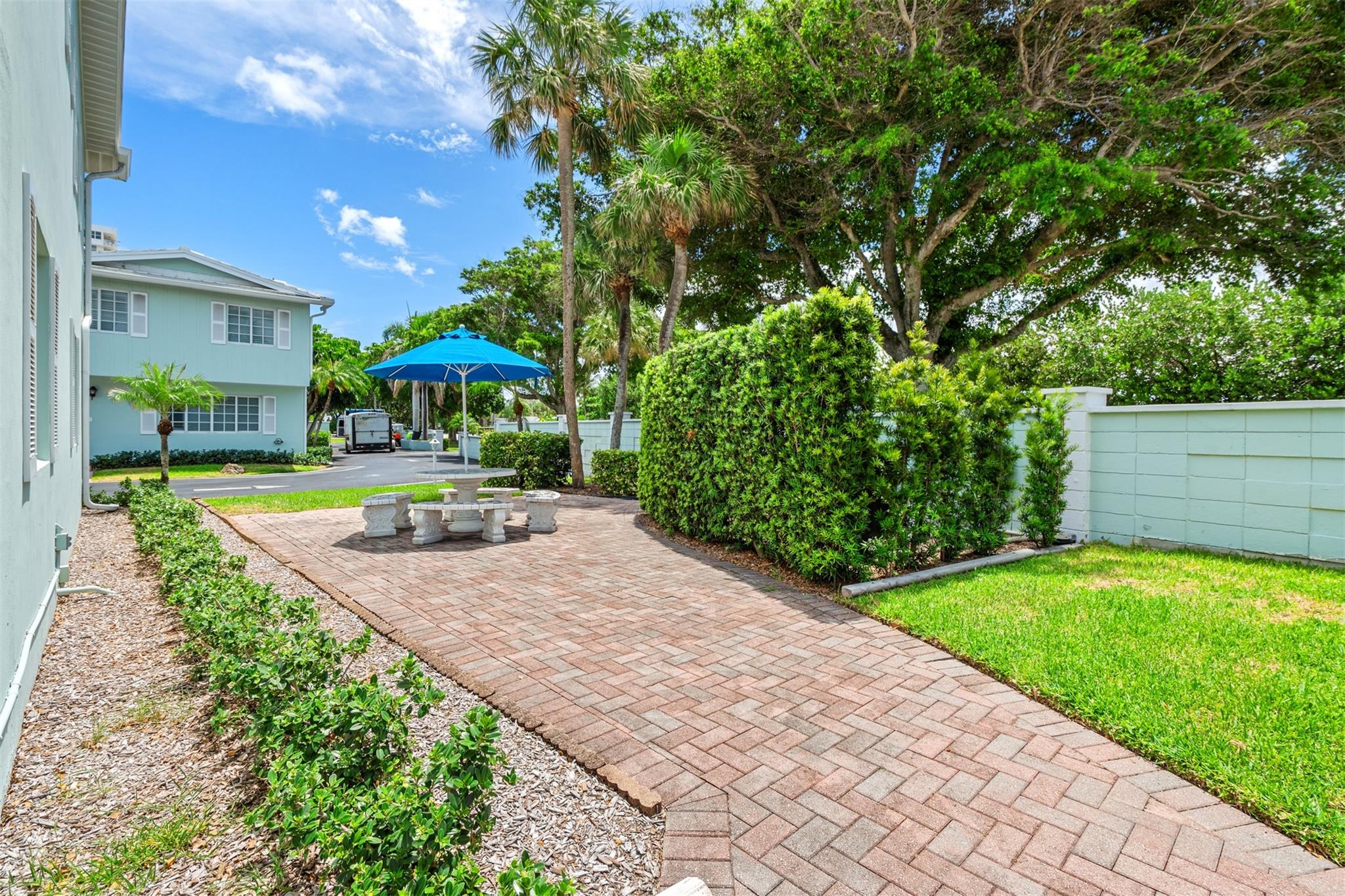 5400 N Ocean Blvd 1