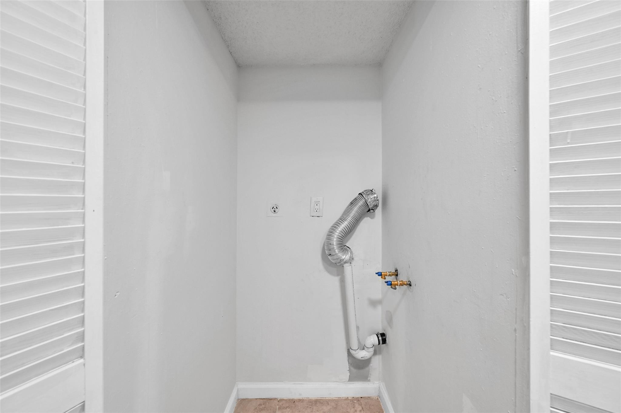 7541 NW 16th St 1211