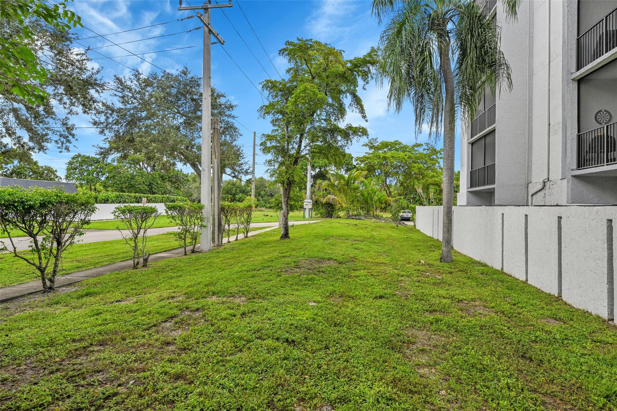 7541 NW 16th St 1211