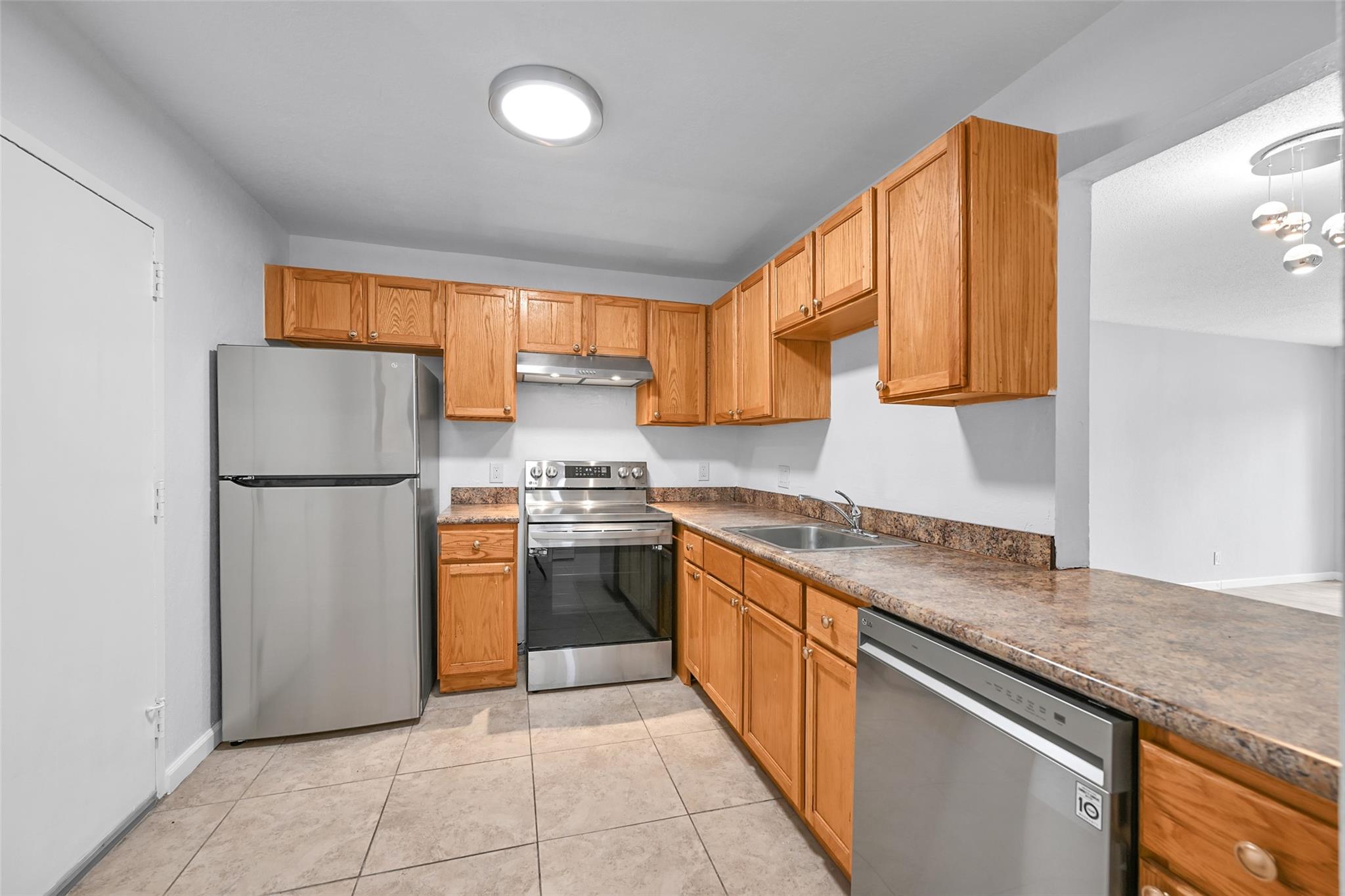 7541 NW 16th St 1211