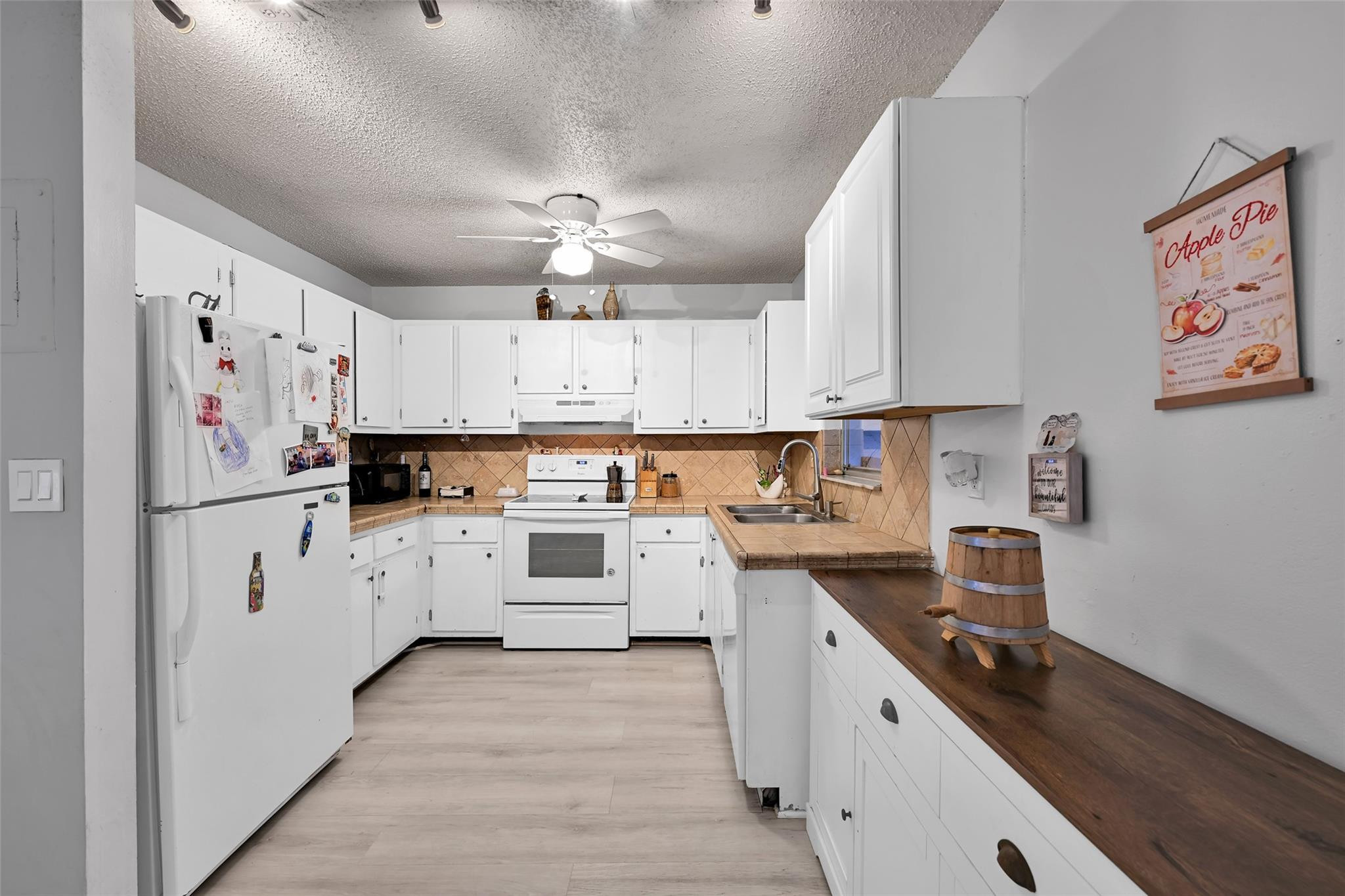 4408 NW 4th Ave 2760