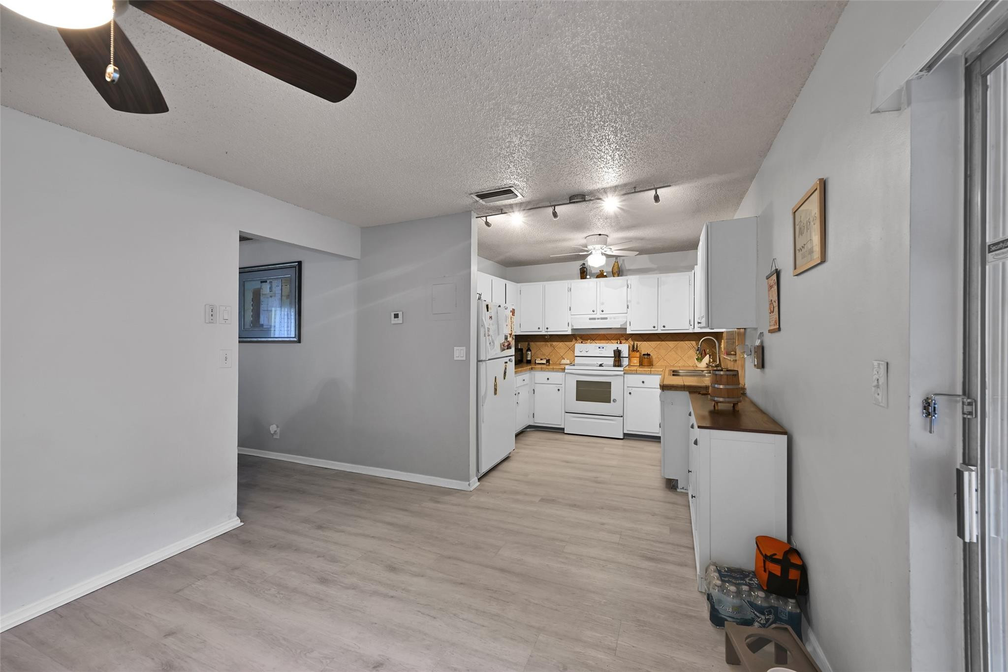 4408 NW 4th Ave 2760