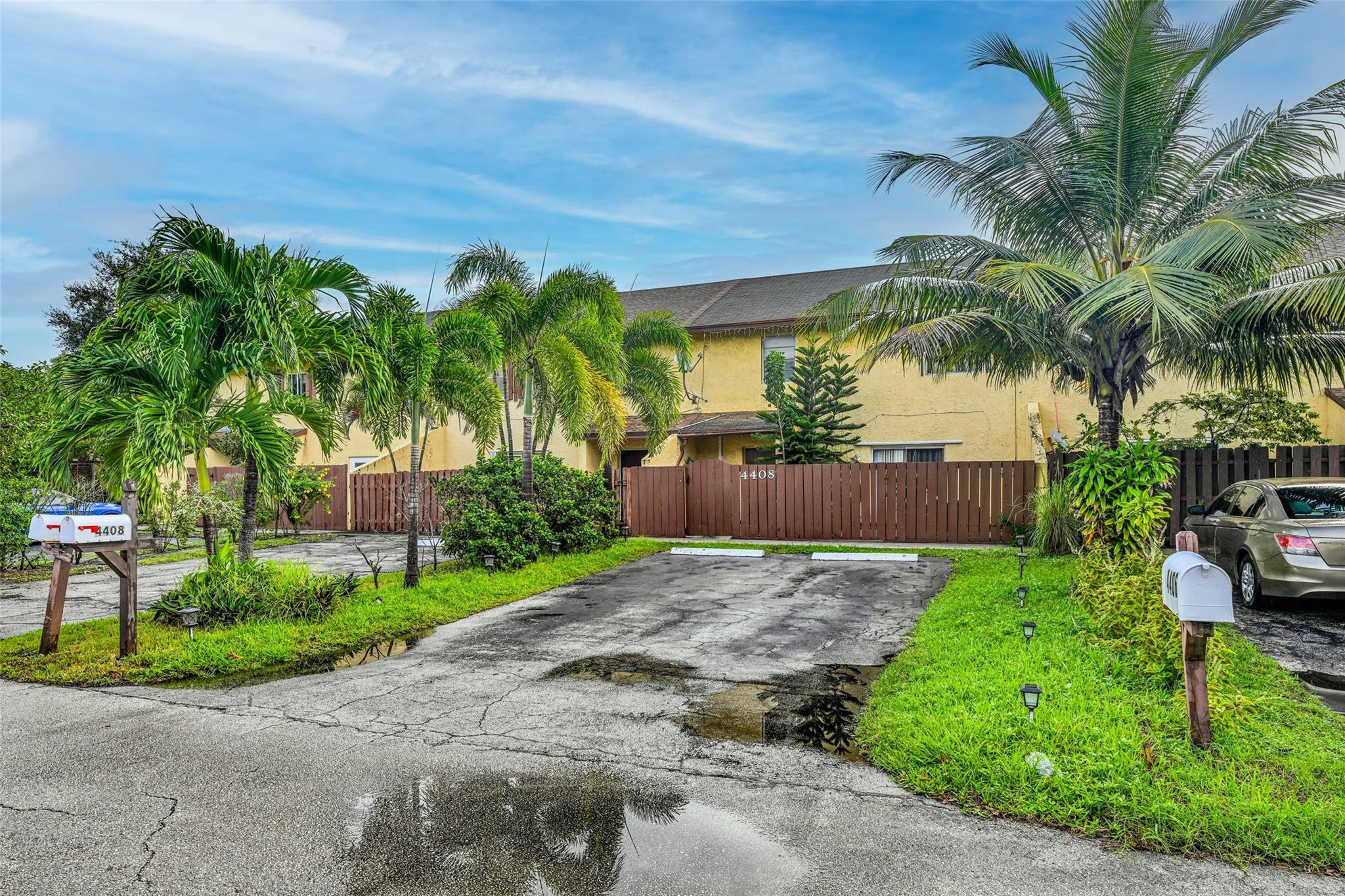 4408 NW 4th Ave 2760