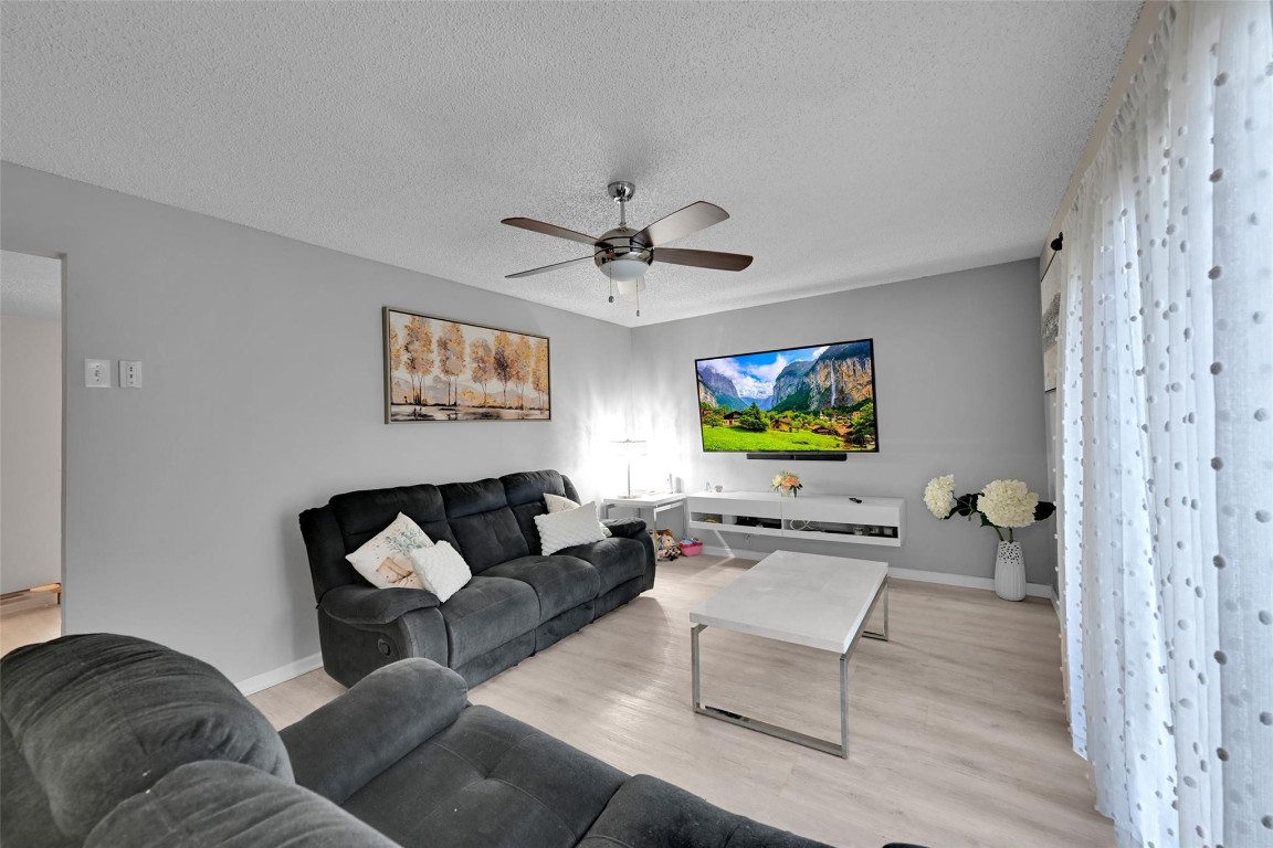 4408 NW 4th Ave 2760