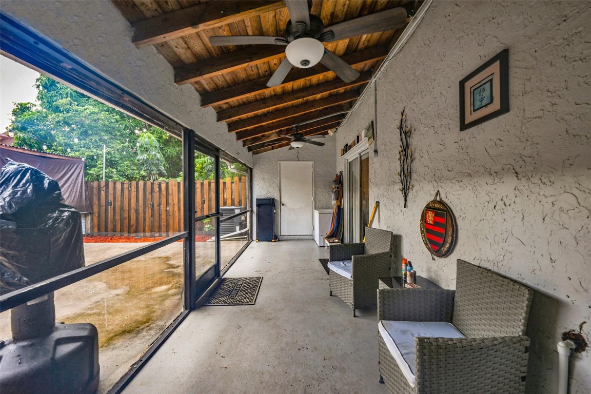 4408 NW 4th Ave 2760