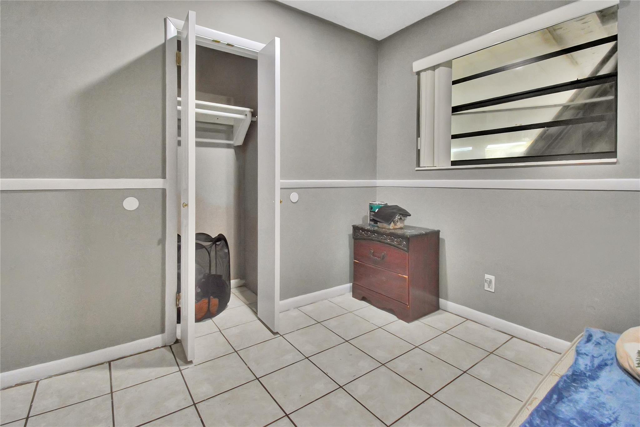 4401 NW 33rd St