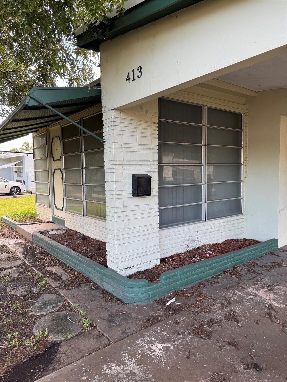 413 SW 24th Ave