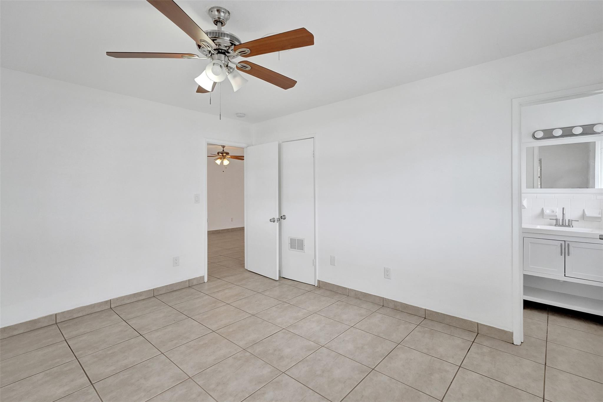 5910 NE 17th Rd