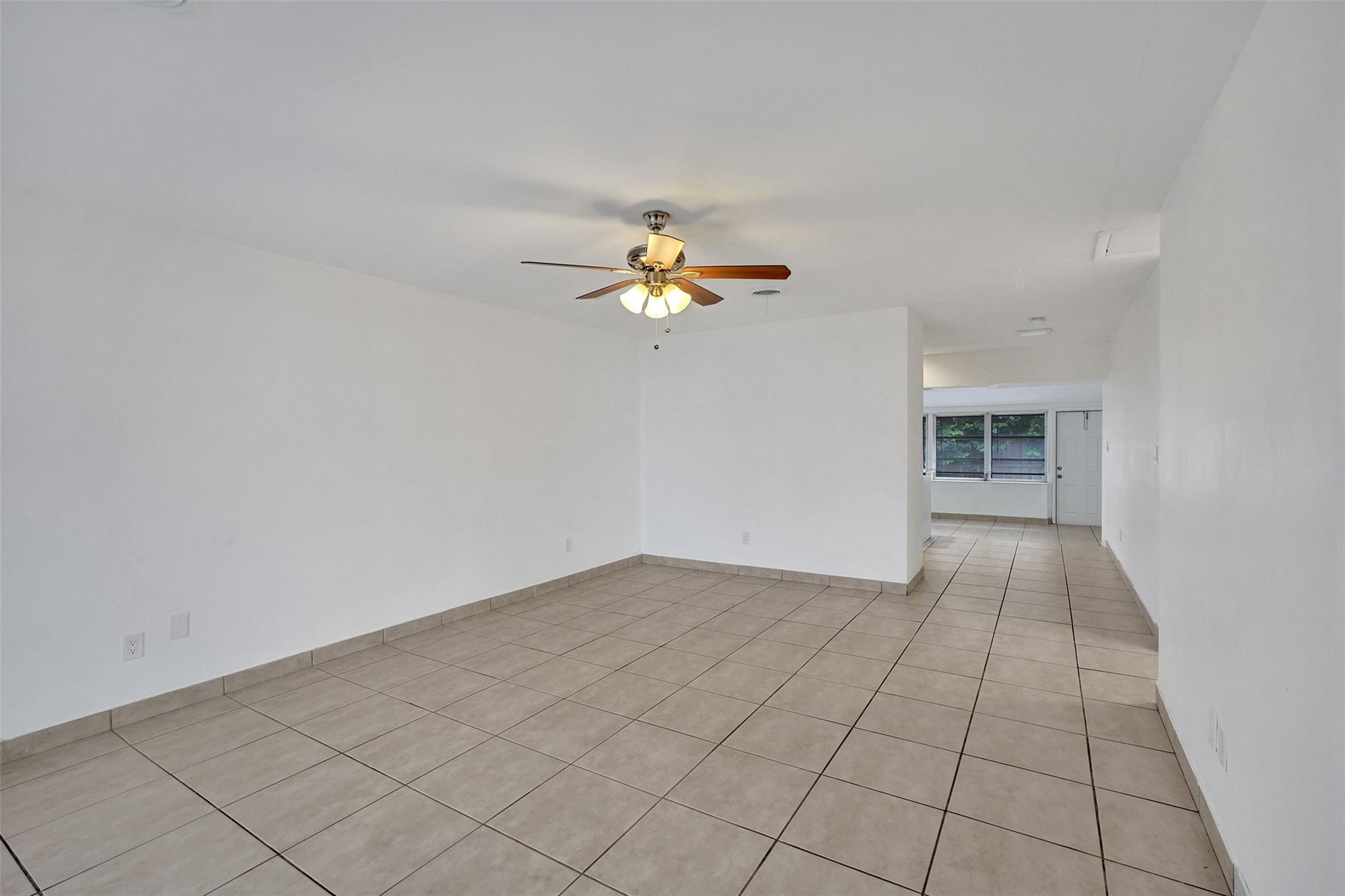 5910 NE 17th Rd