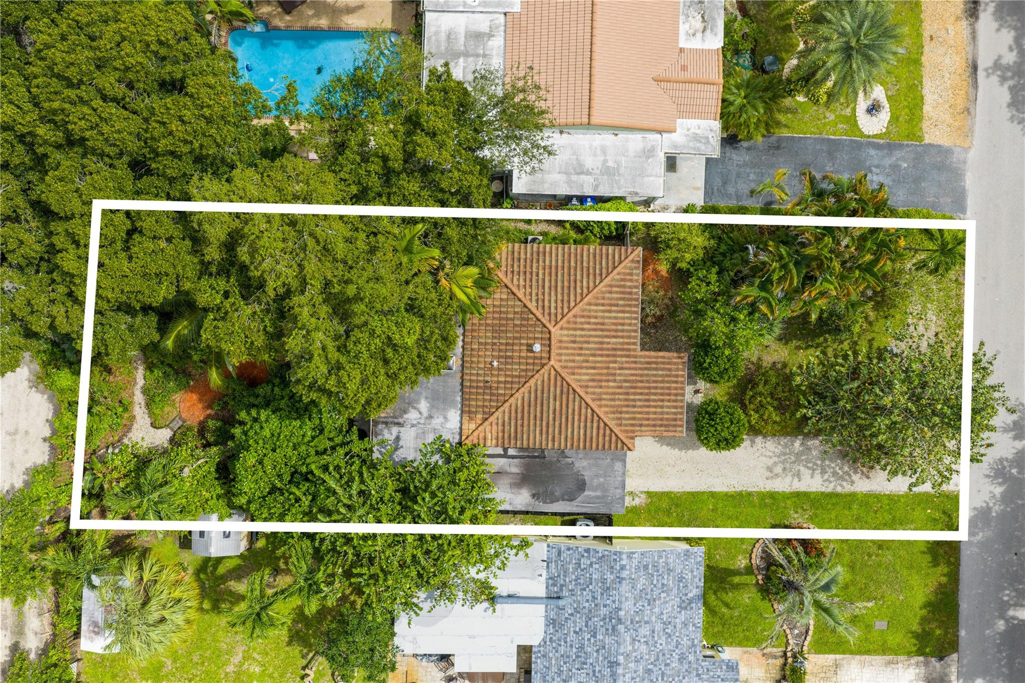 421 SW 12th Ct