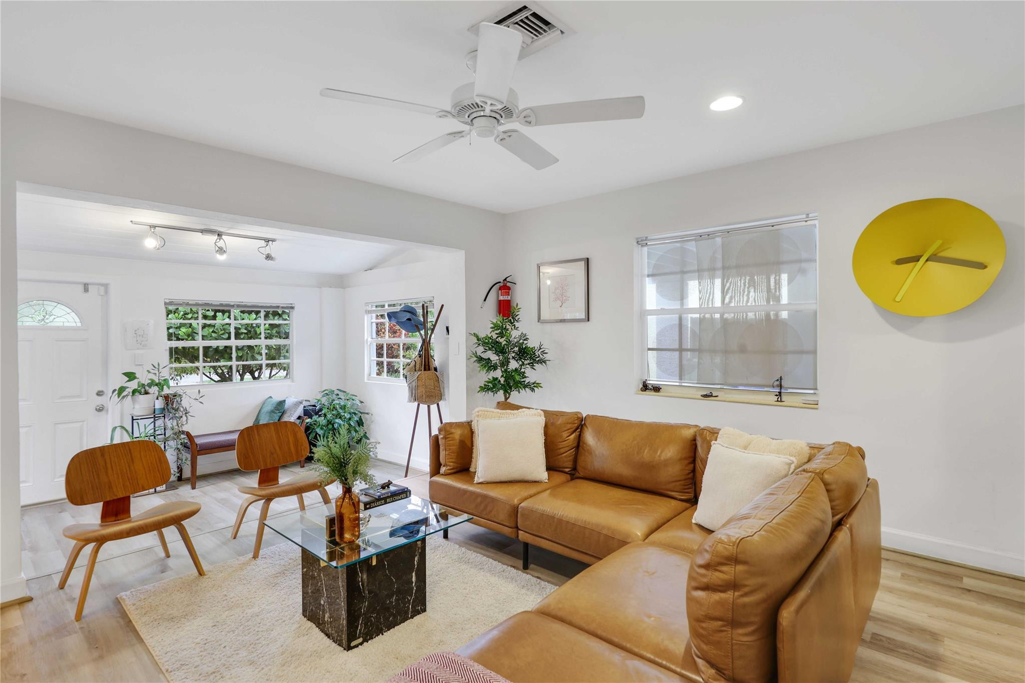 421 SW 12th Ct