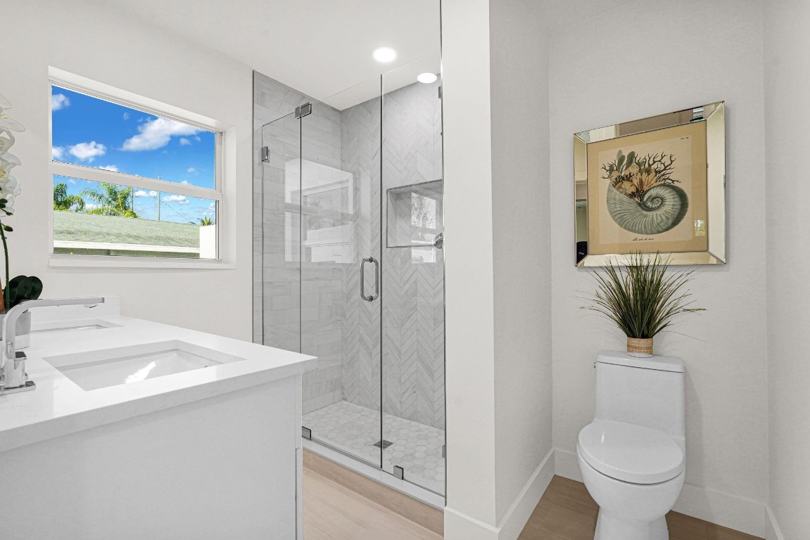 4015 Washington Road