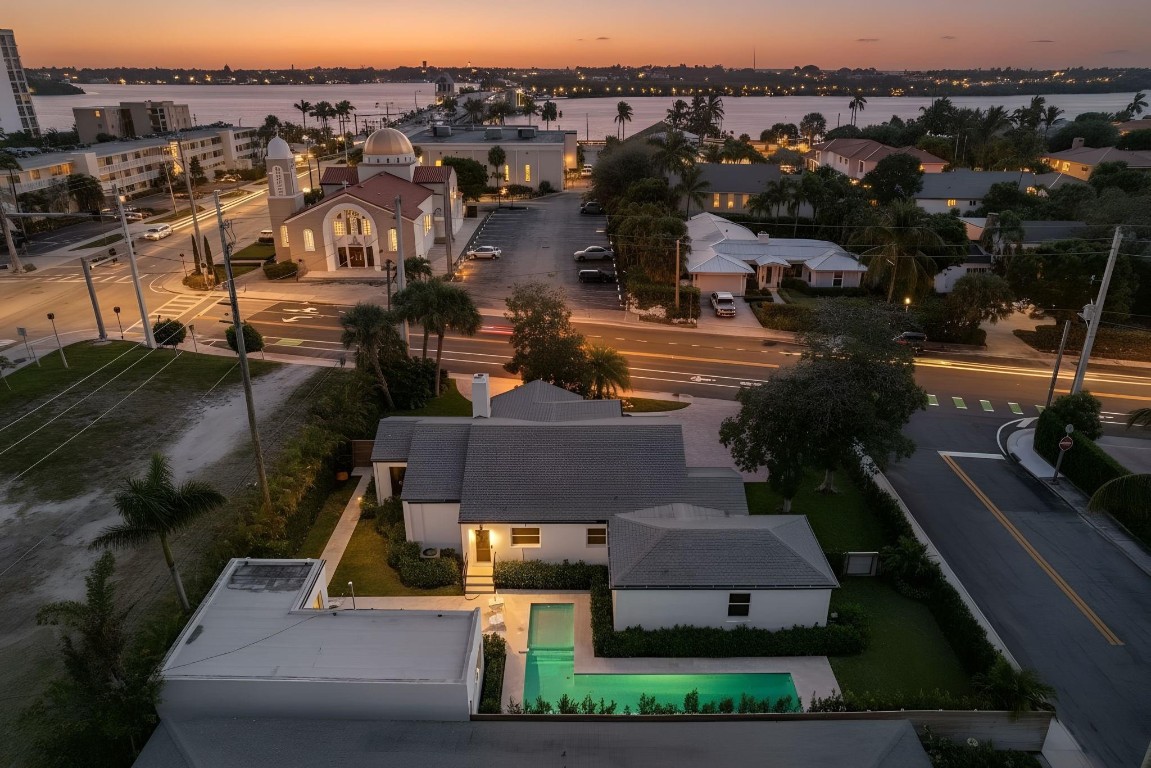 4015 Washington Road