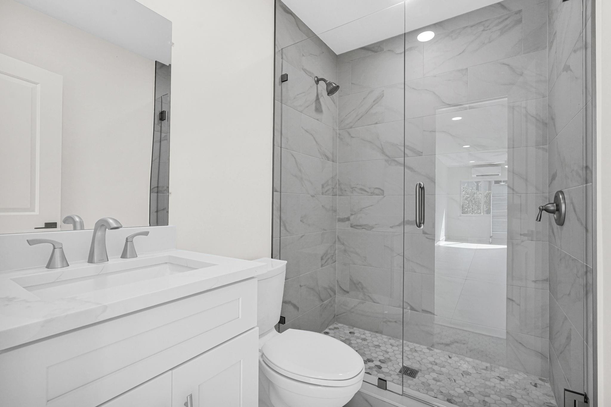 4015 Washington Road