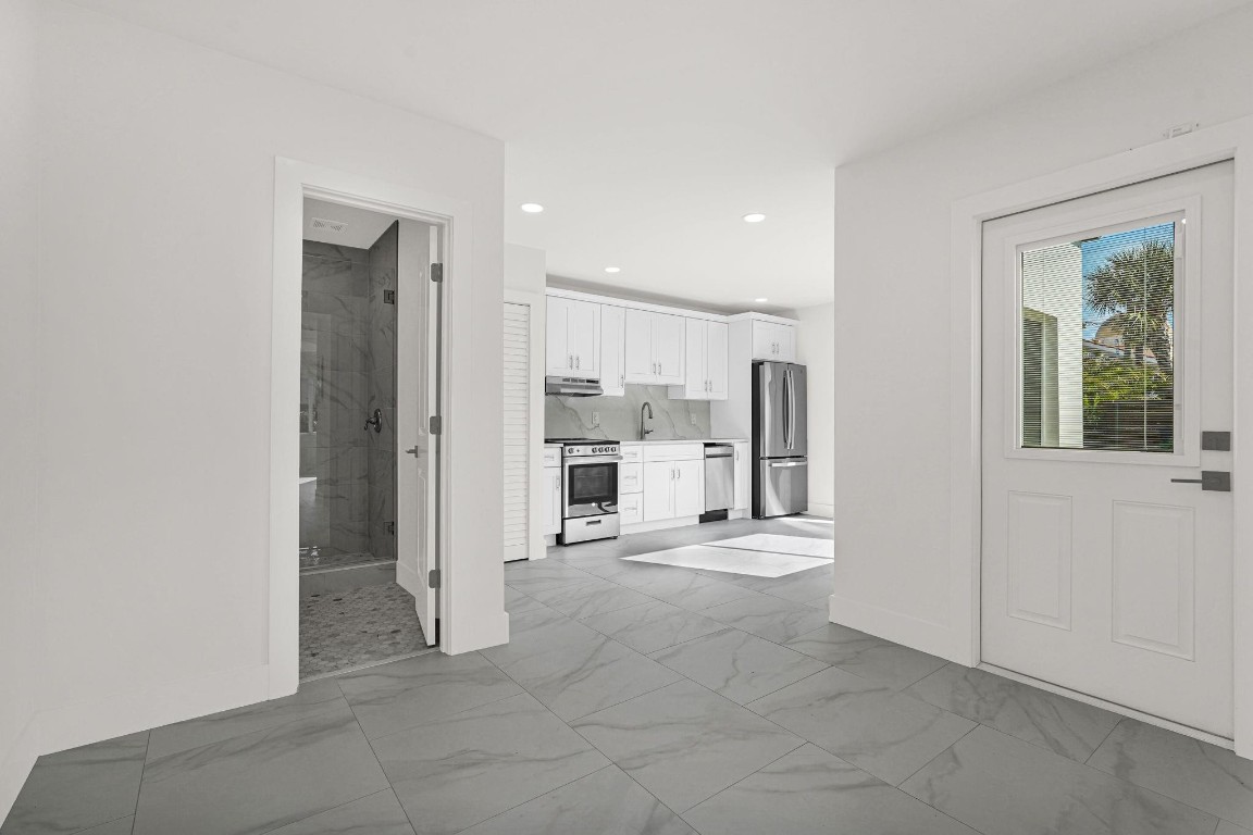 4015 Washington Road