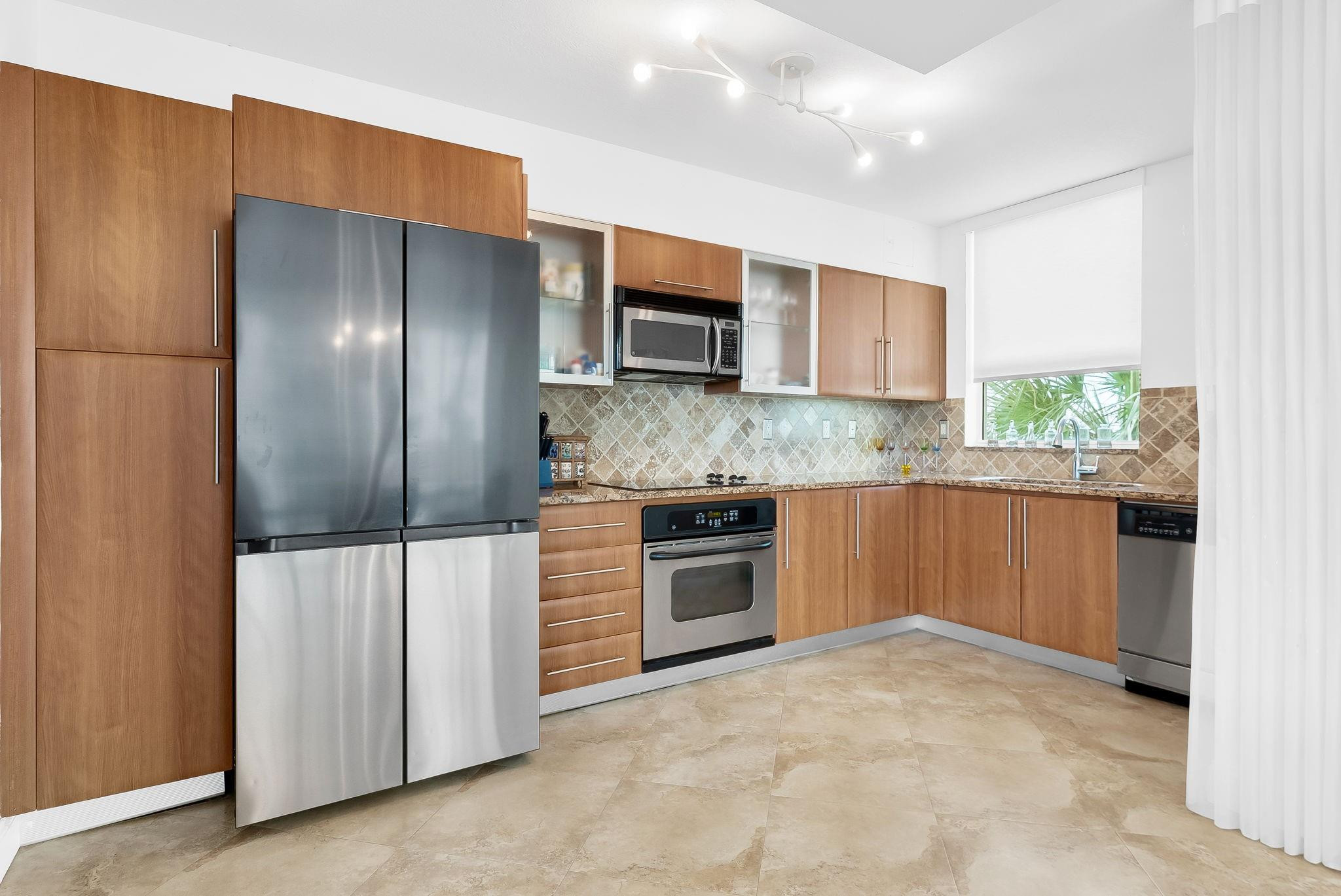 600 W Las Olas Blvd 903S