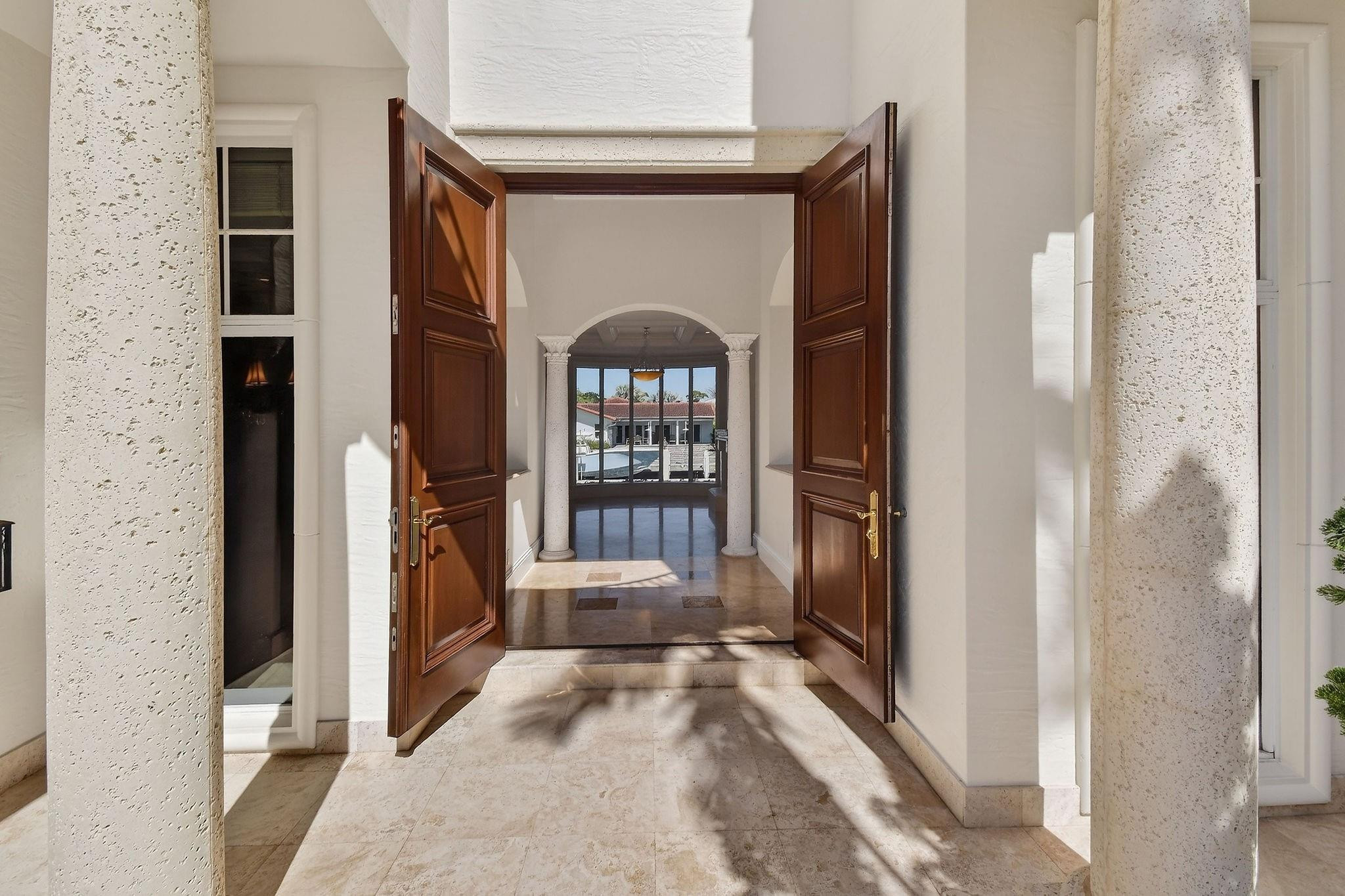 501 Golden Harbour Drive