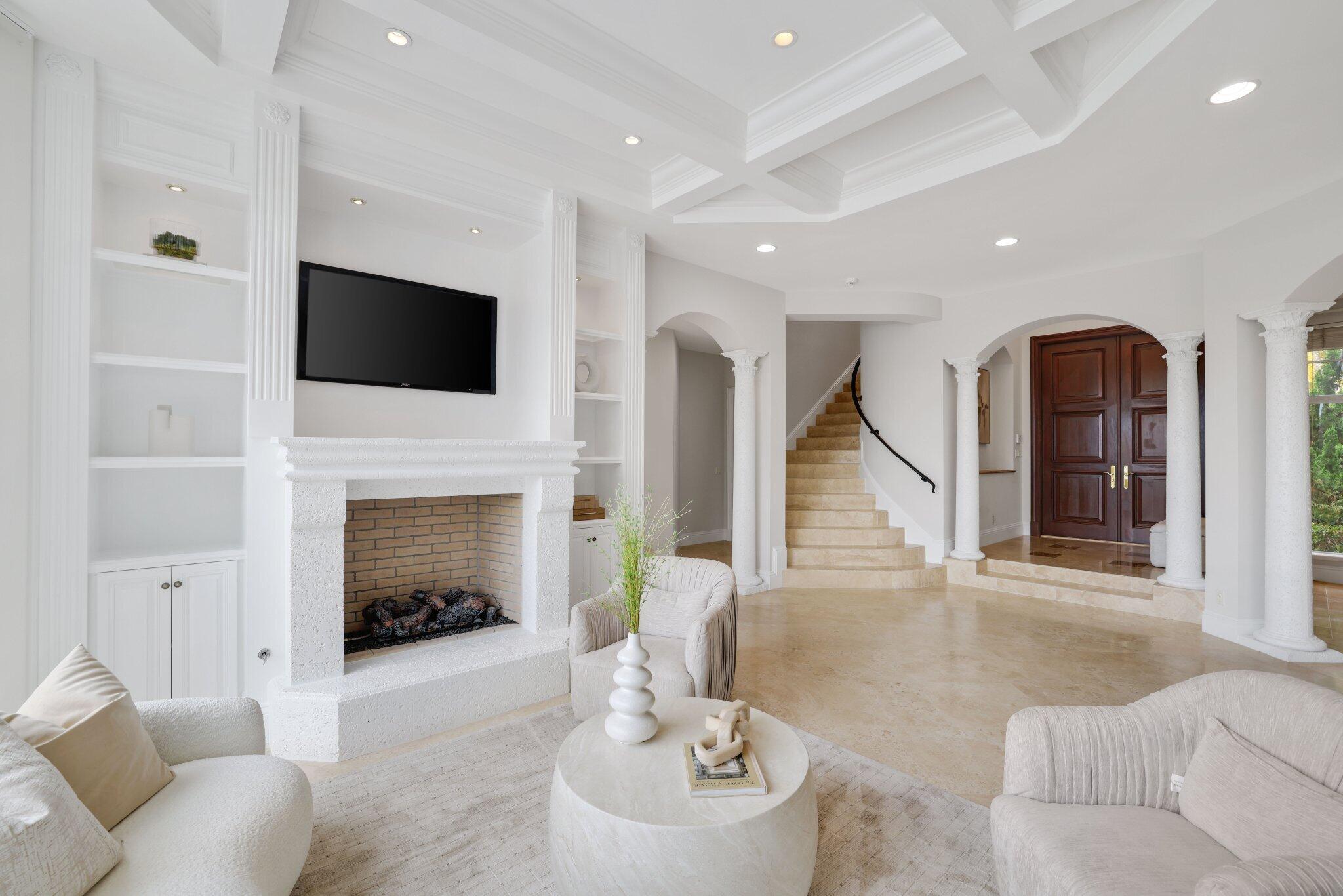 501 Golden Harbour Drive