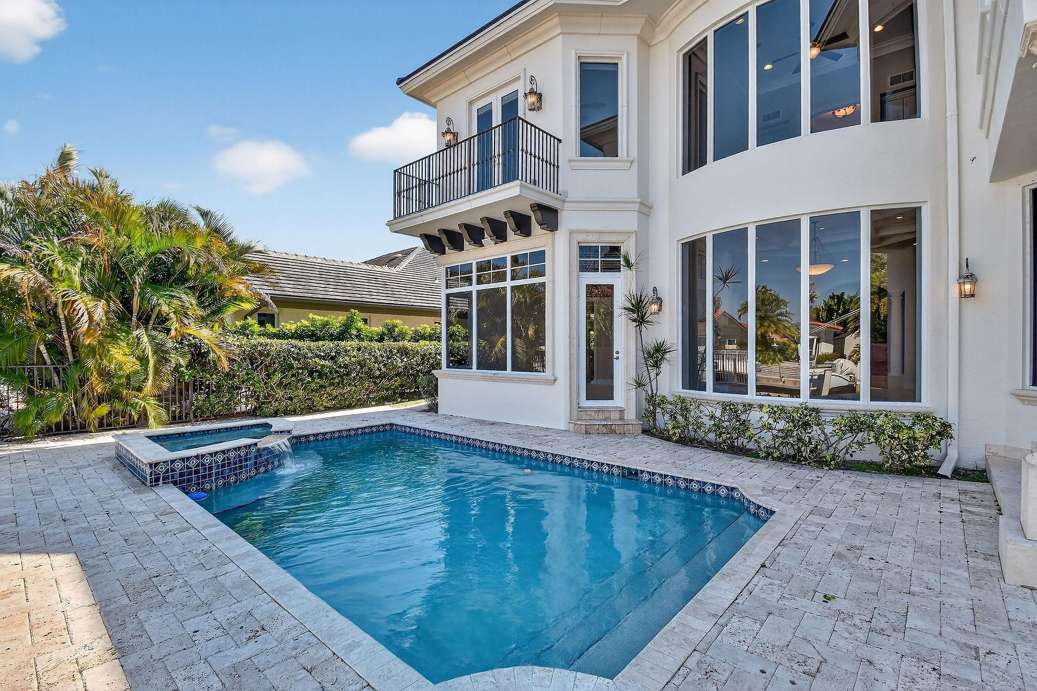 501 Golden Harbour Drive