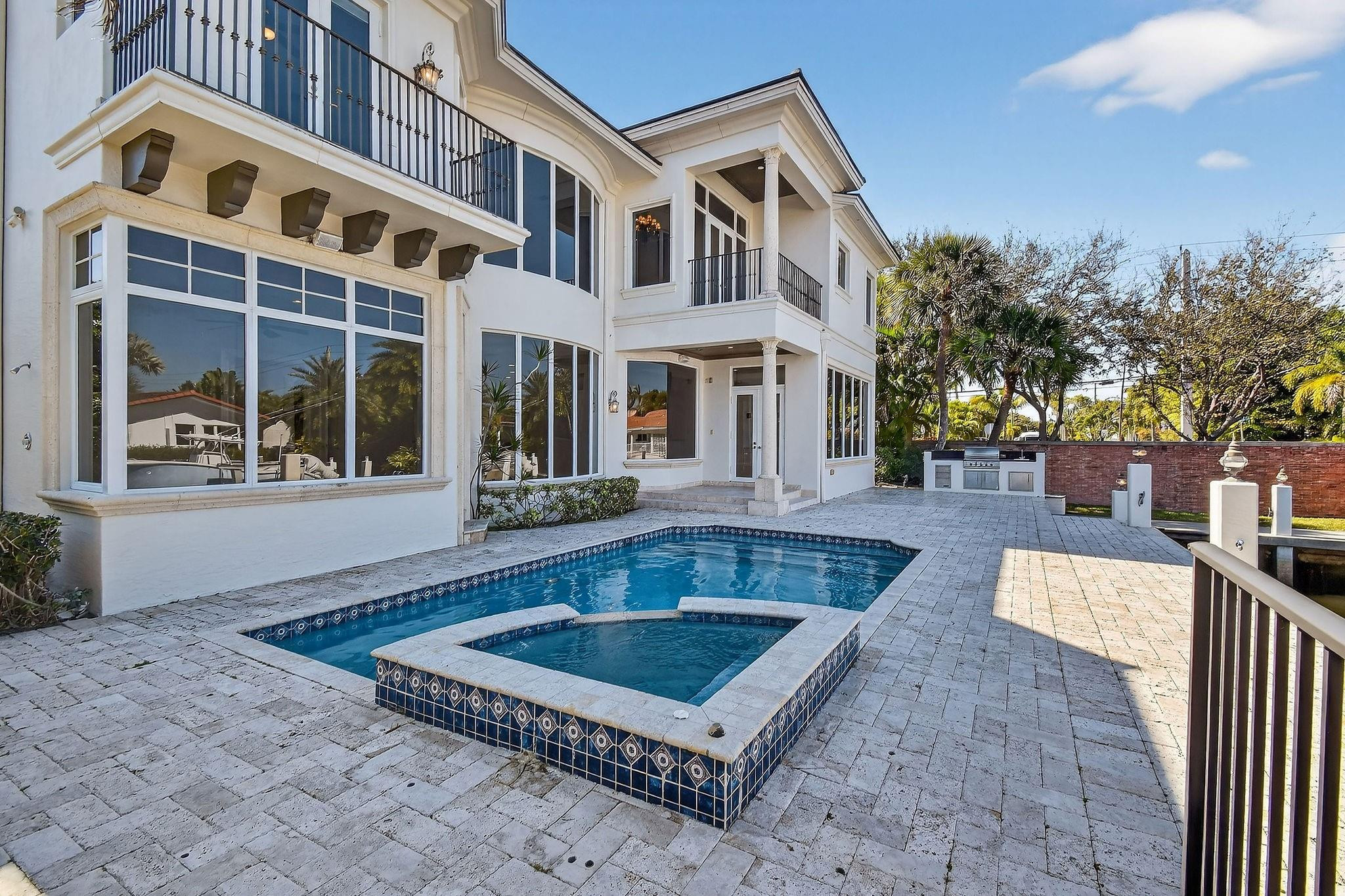 501 Golden Harbour Drive