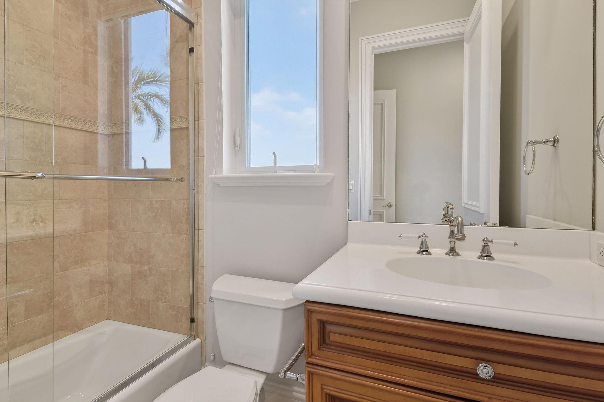 501 Golden Harbour Drive