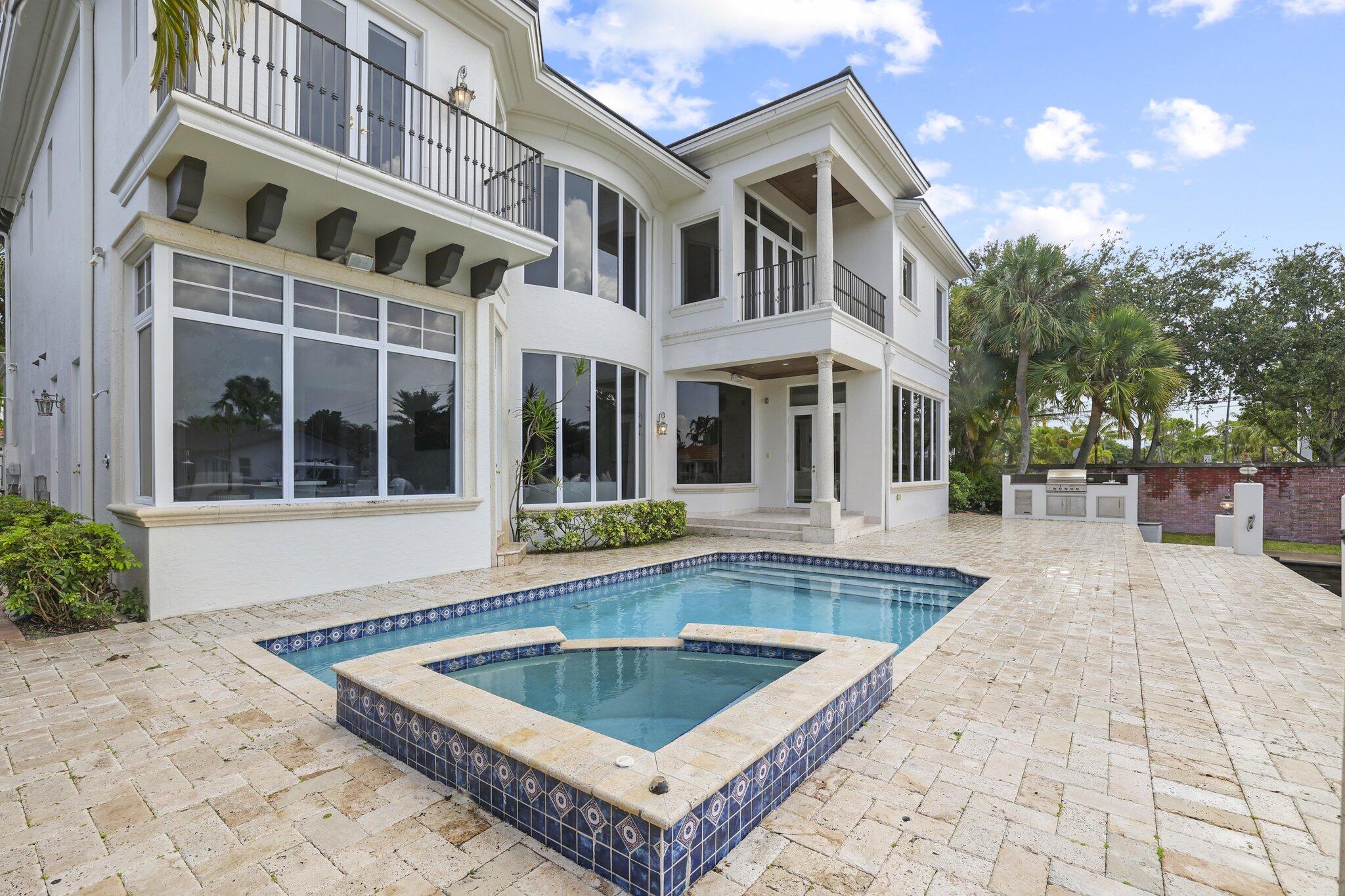 501 Golden Harbour Drive