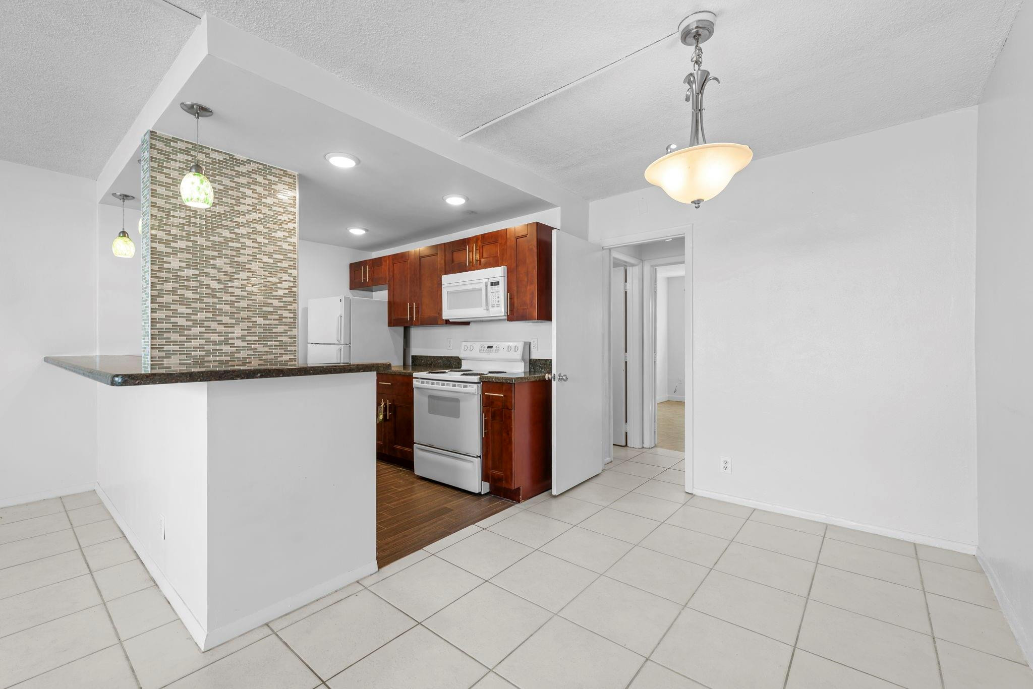 625 Antioch Avenue 104