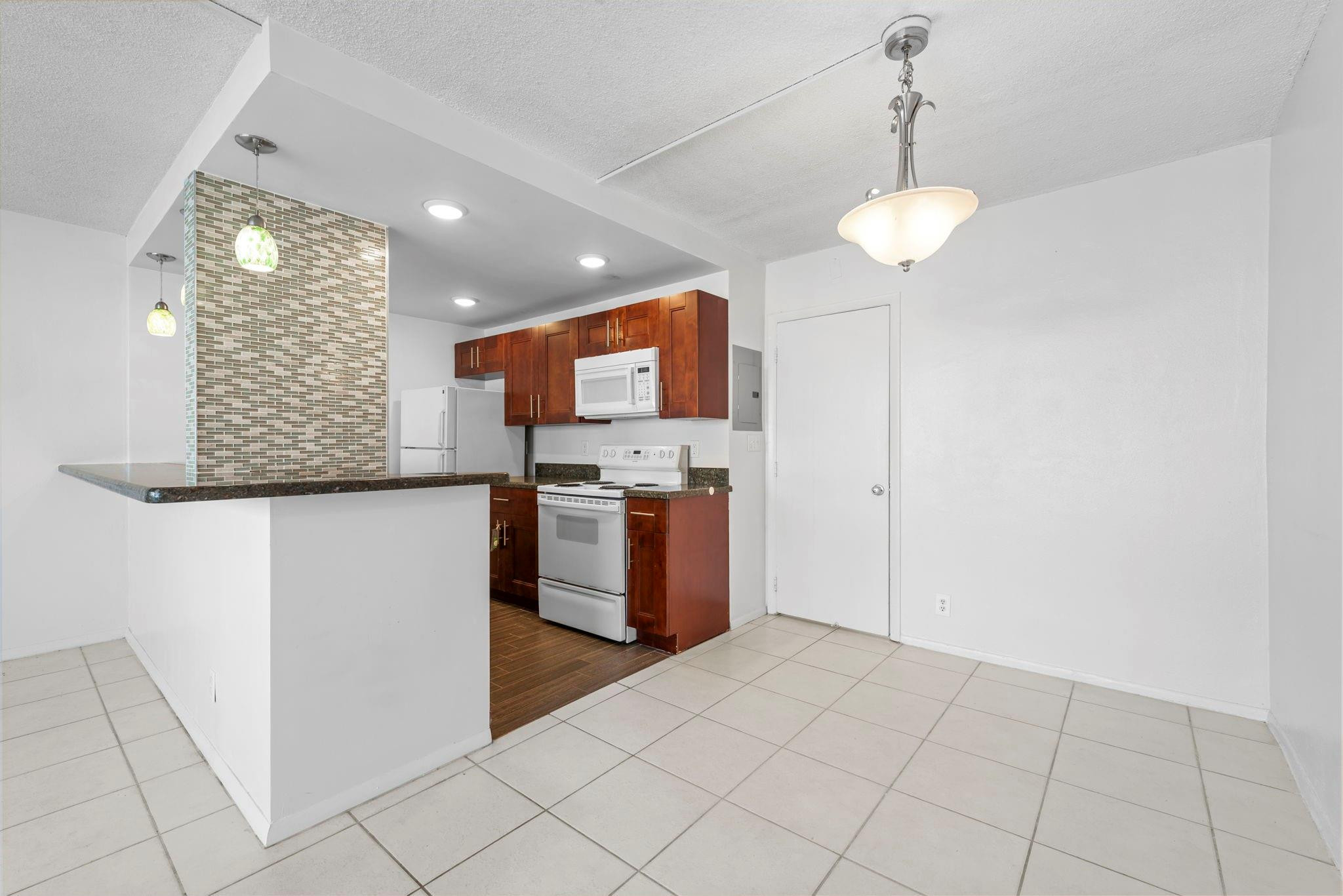 625 Antioch Avenue 104