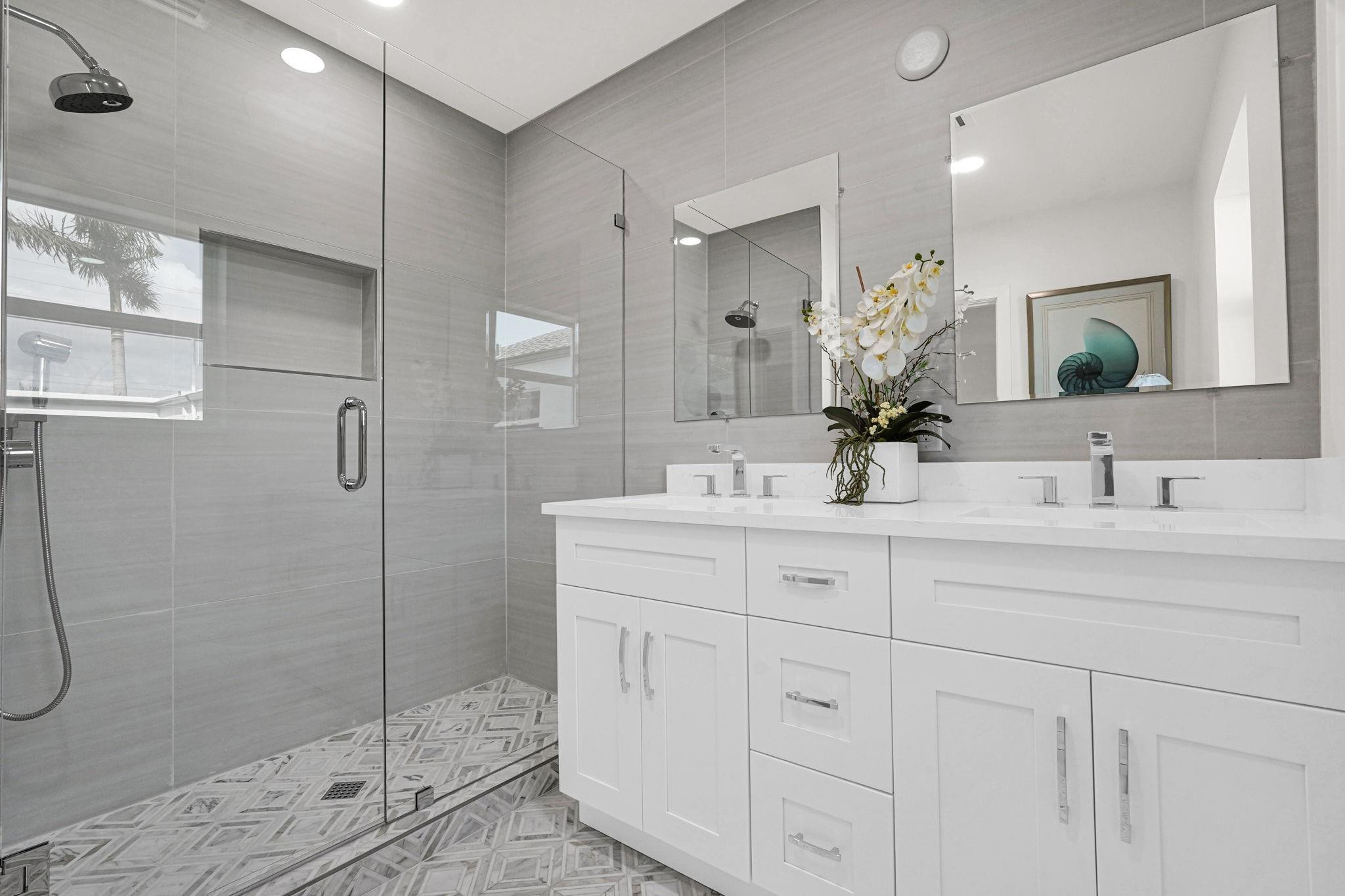 4015 Washington Road