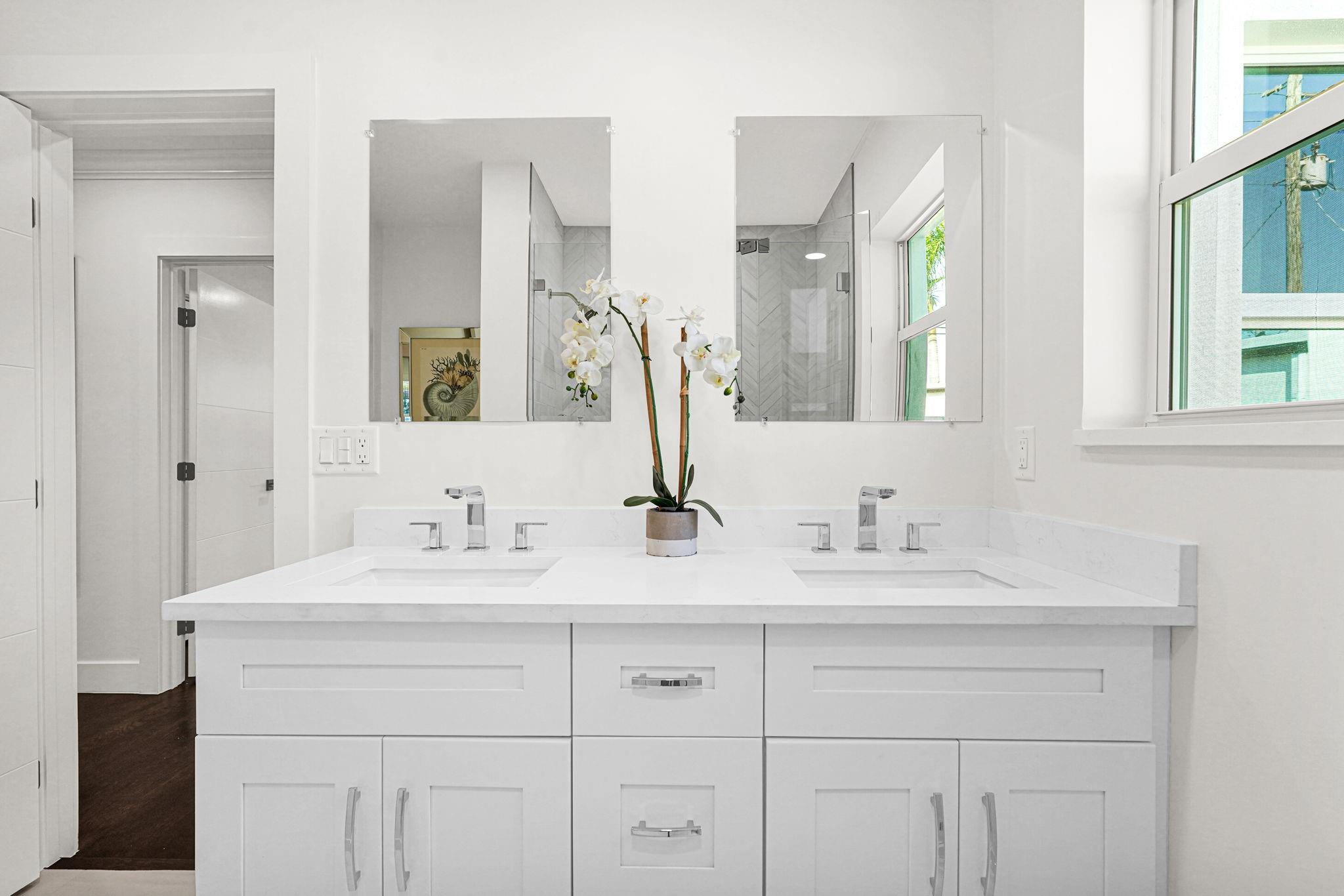 4015 Washington Road