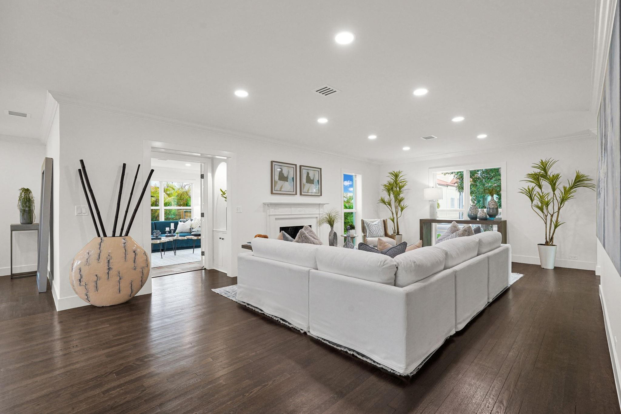 4015 Washington Road