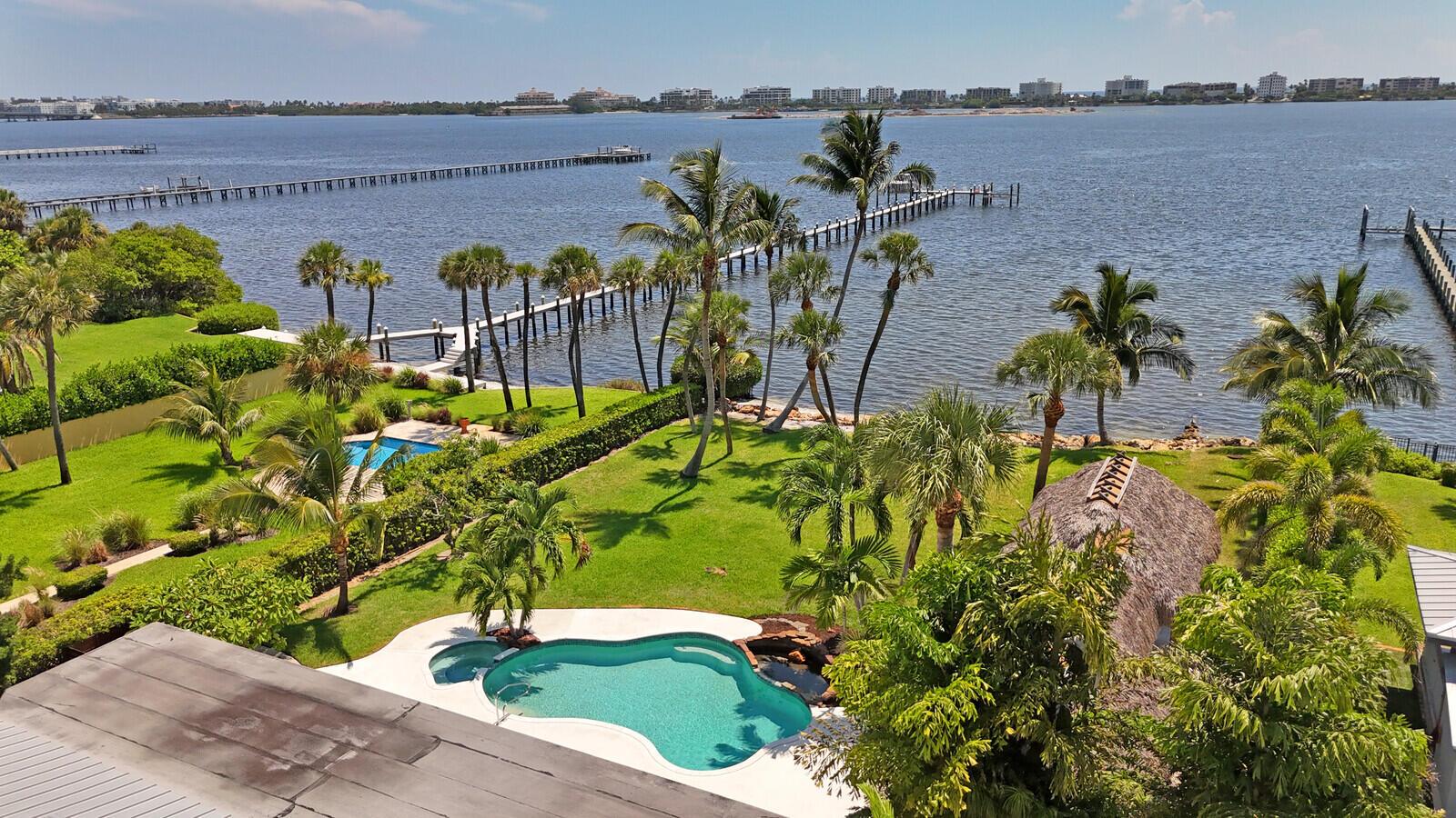 930 S Lakeside Drive