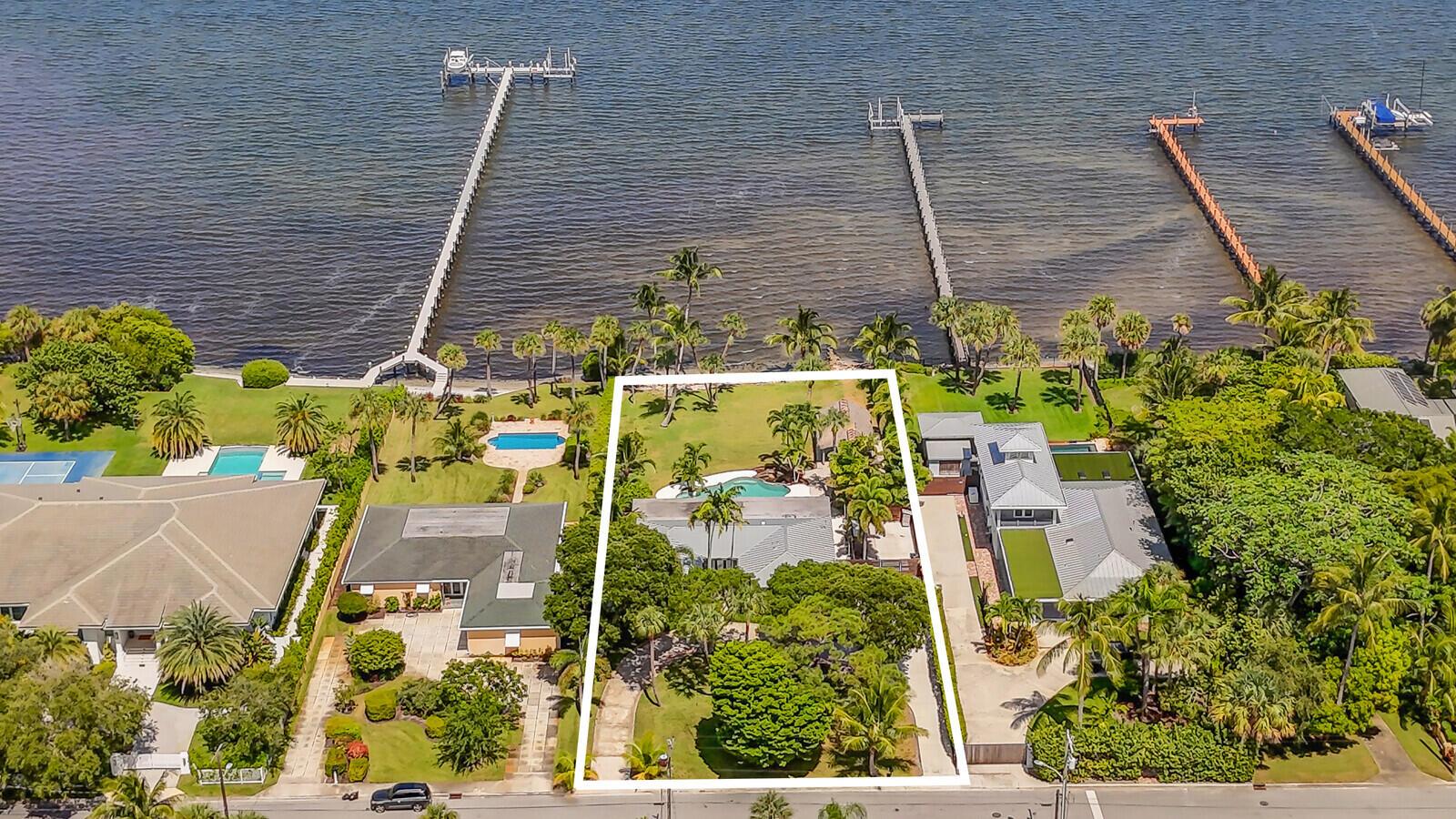 930 S Lakeside Drive