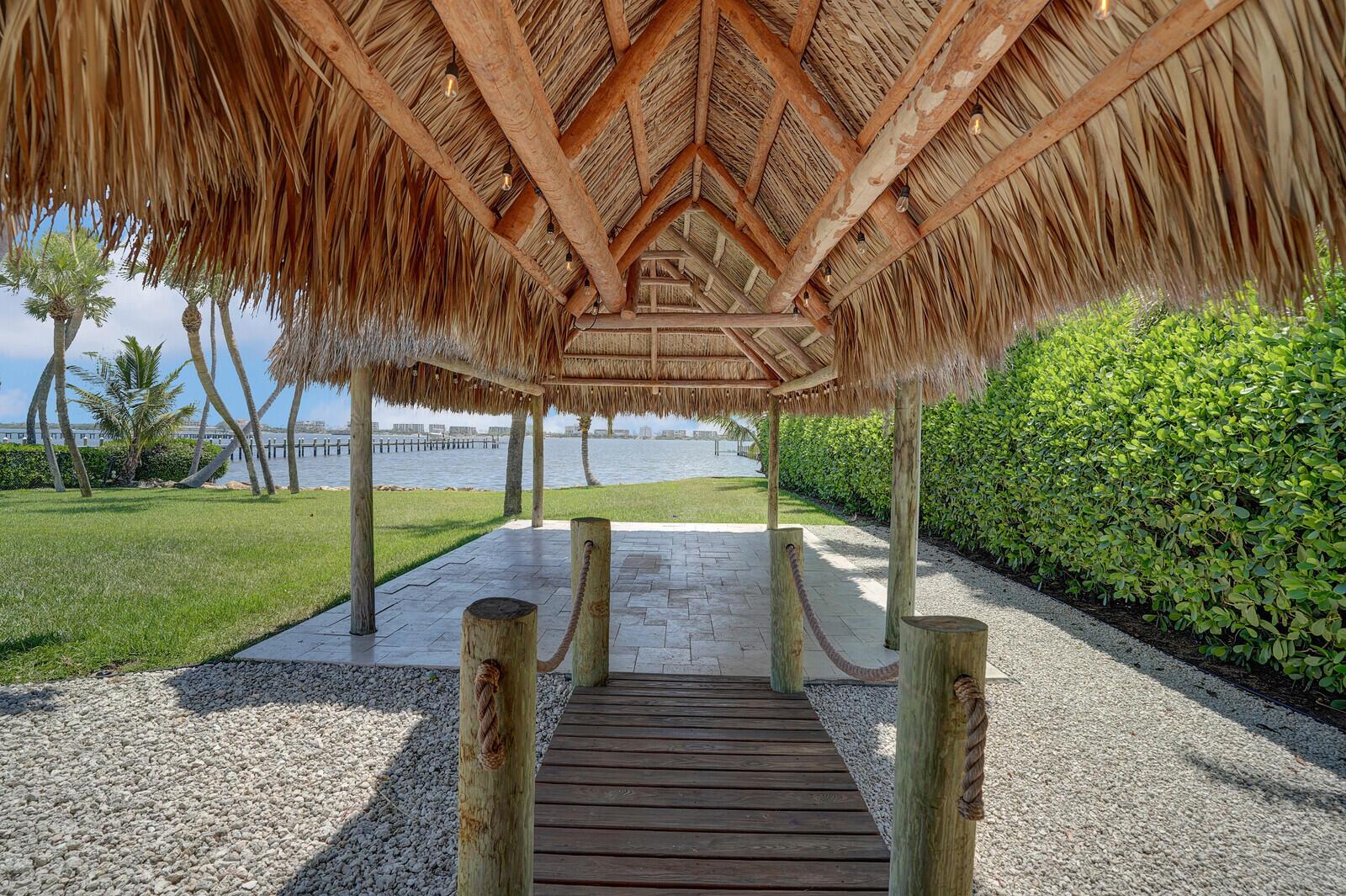930 S Lakeside Drive