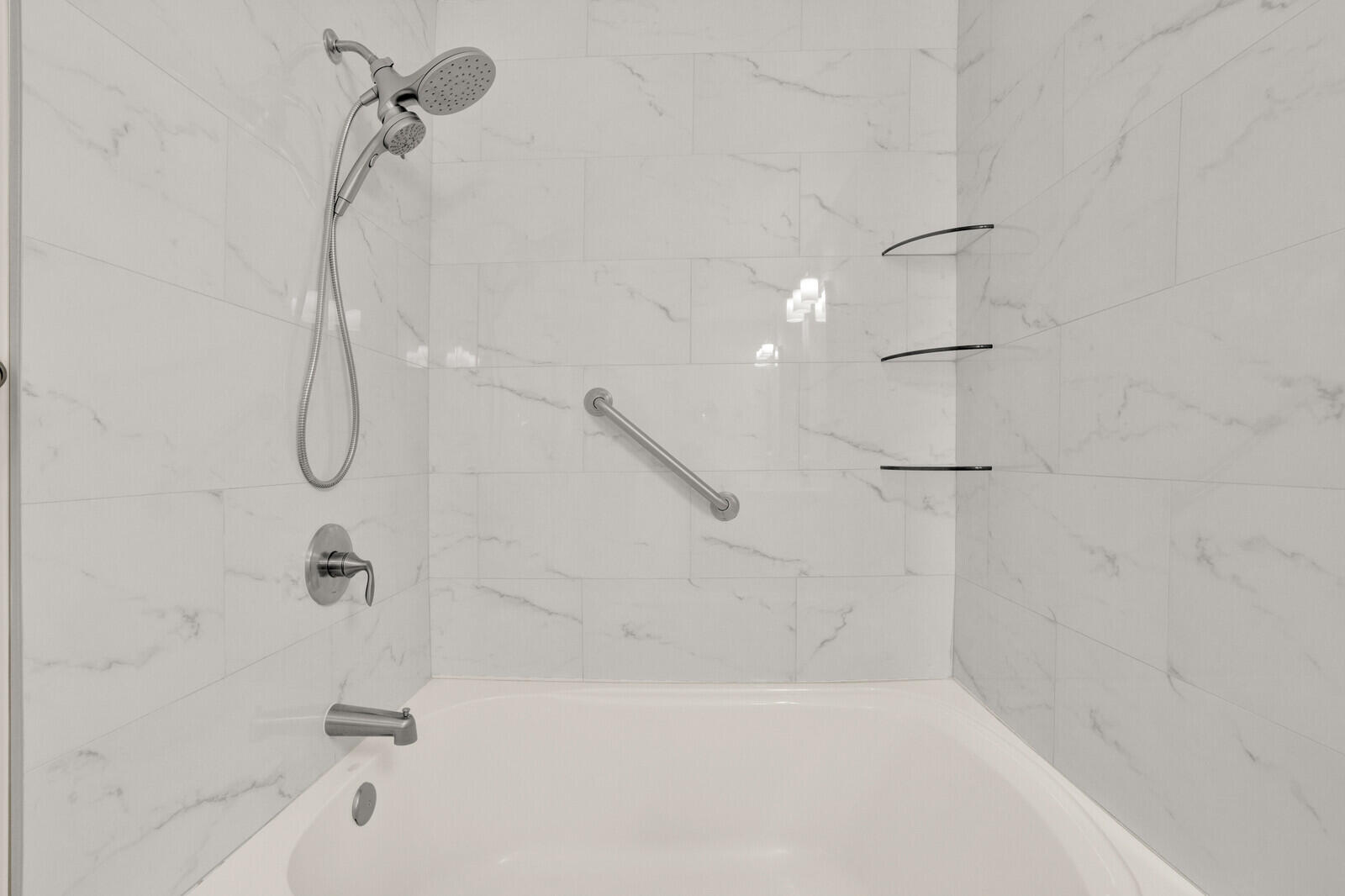 9 Lexington Lane E H