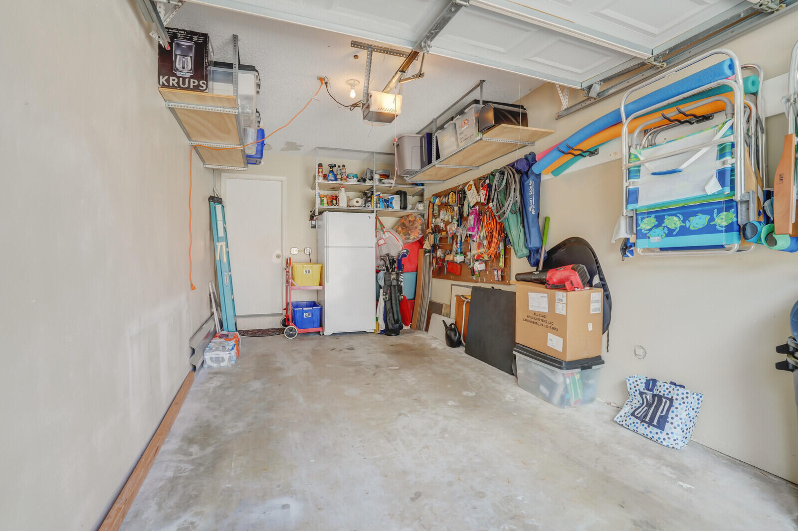 9 Lexington Lane E H