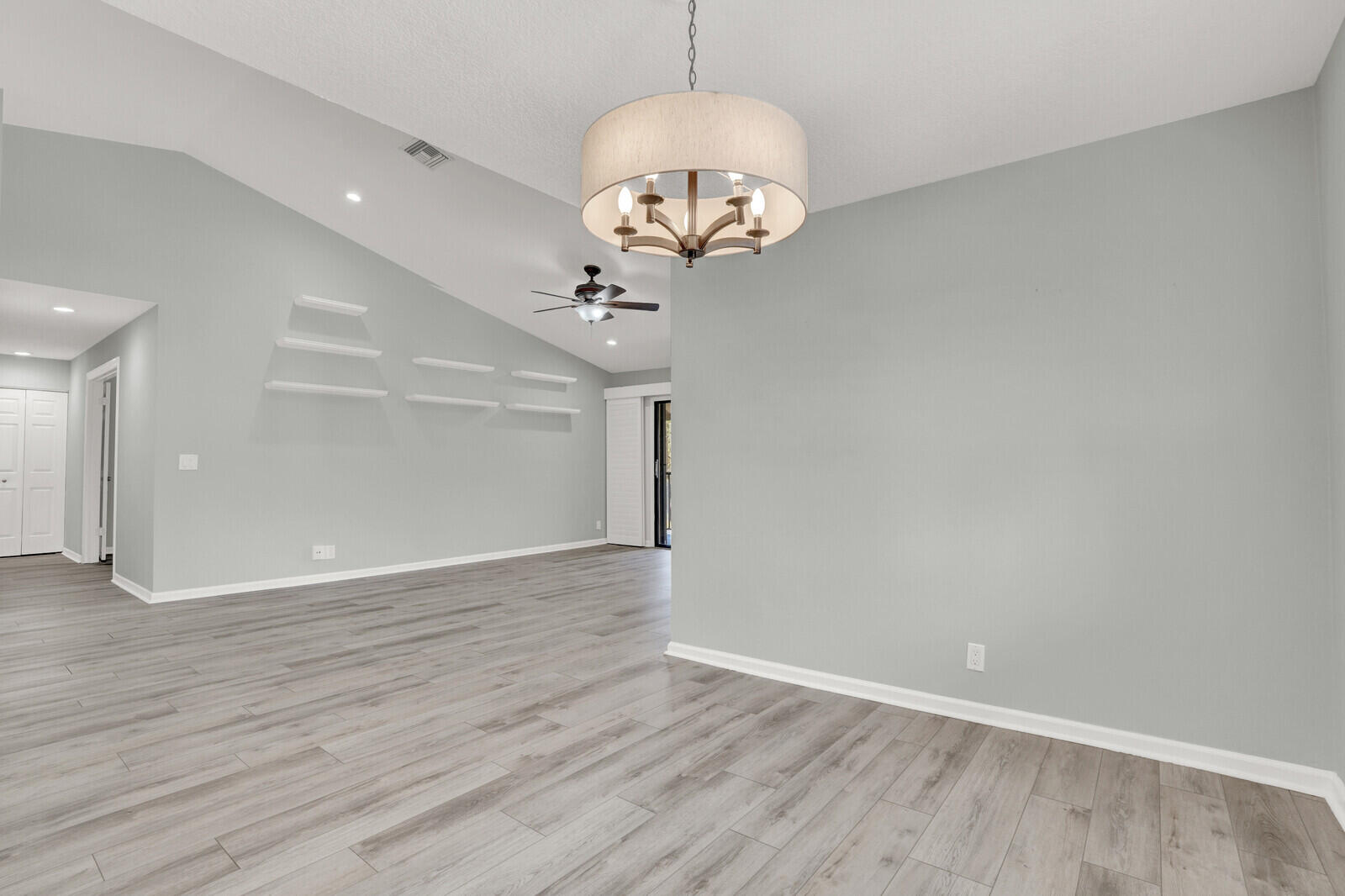 9 Lexington Lane E H