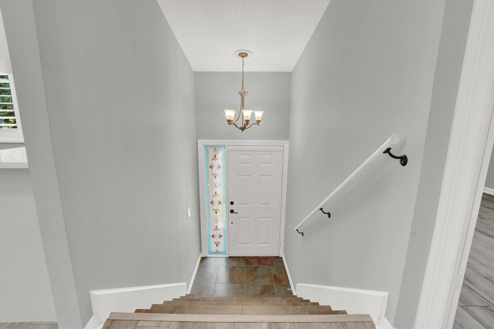 9 Lexington Lane E H