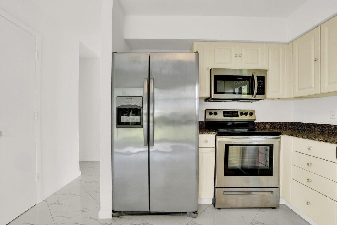 3705 SW Quail Meadow Trail E