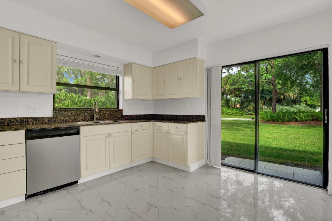 3705 SW Quail Meadow Trail E